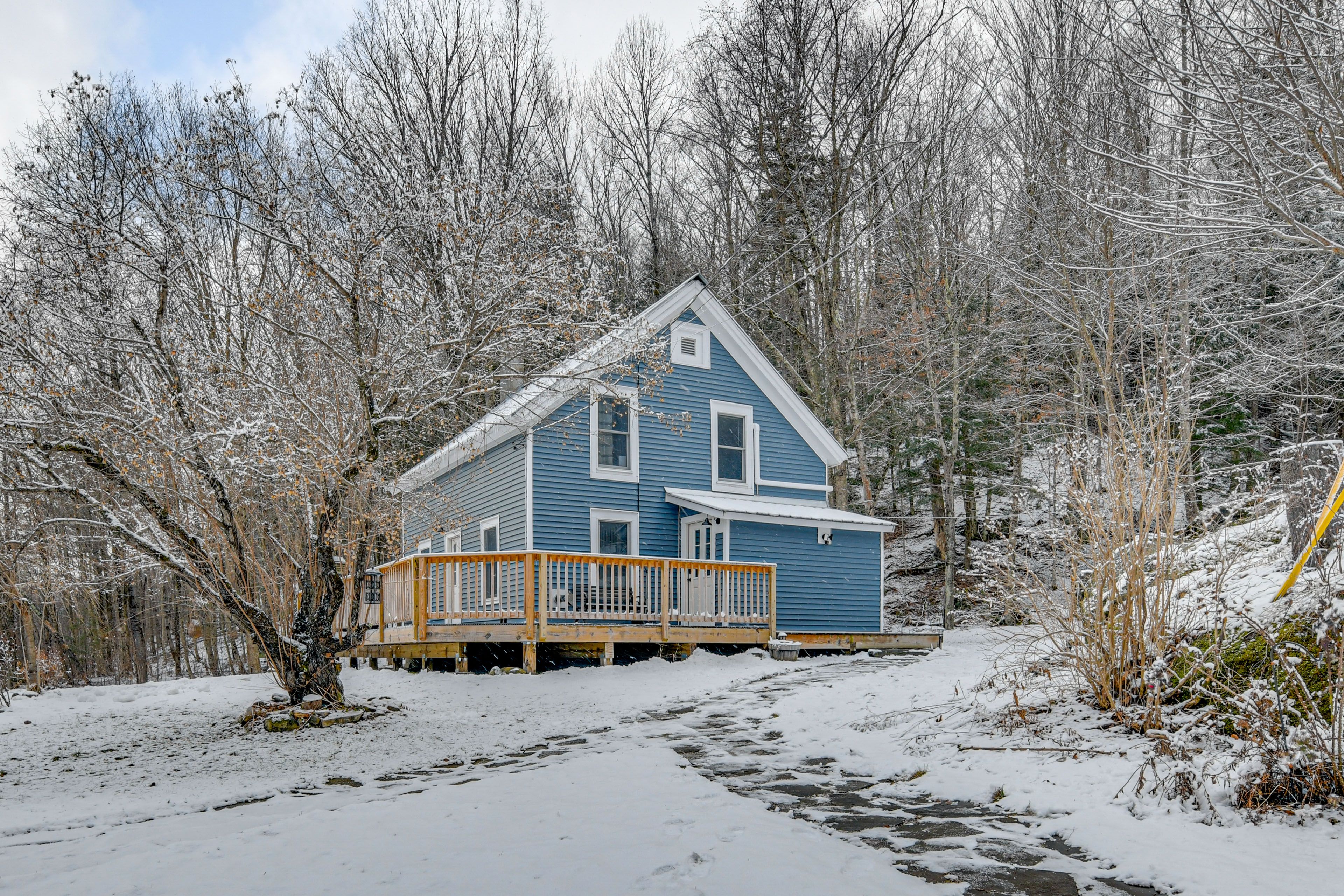 Home Exterior | 2-Story Home