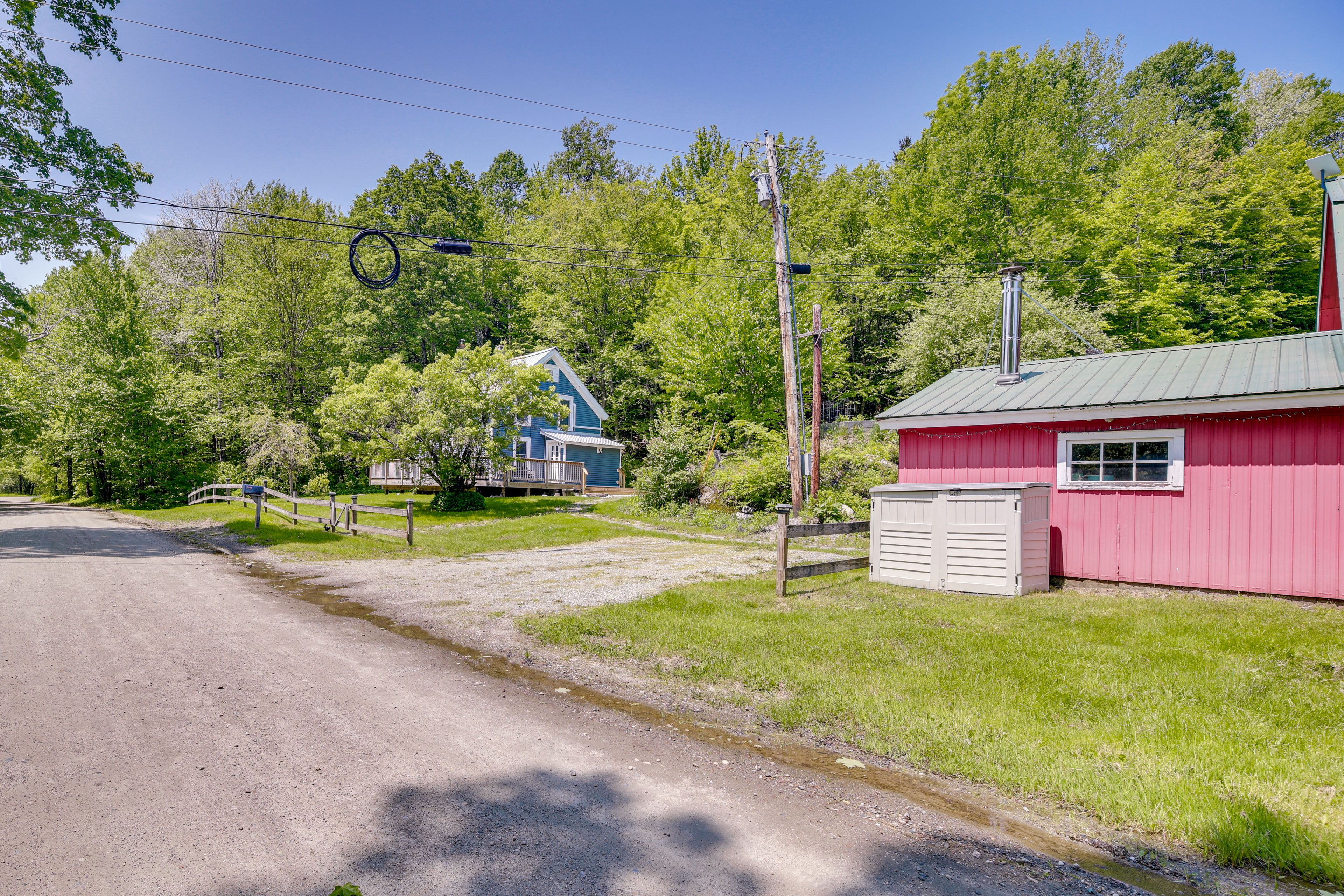 Parking | Spaces Near House (2 Vehicles) | Spaces Near Barn (2 Vehicles)