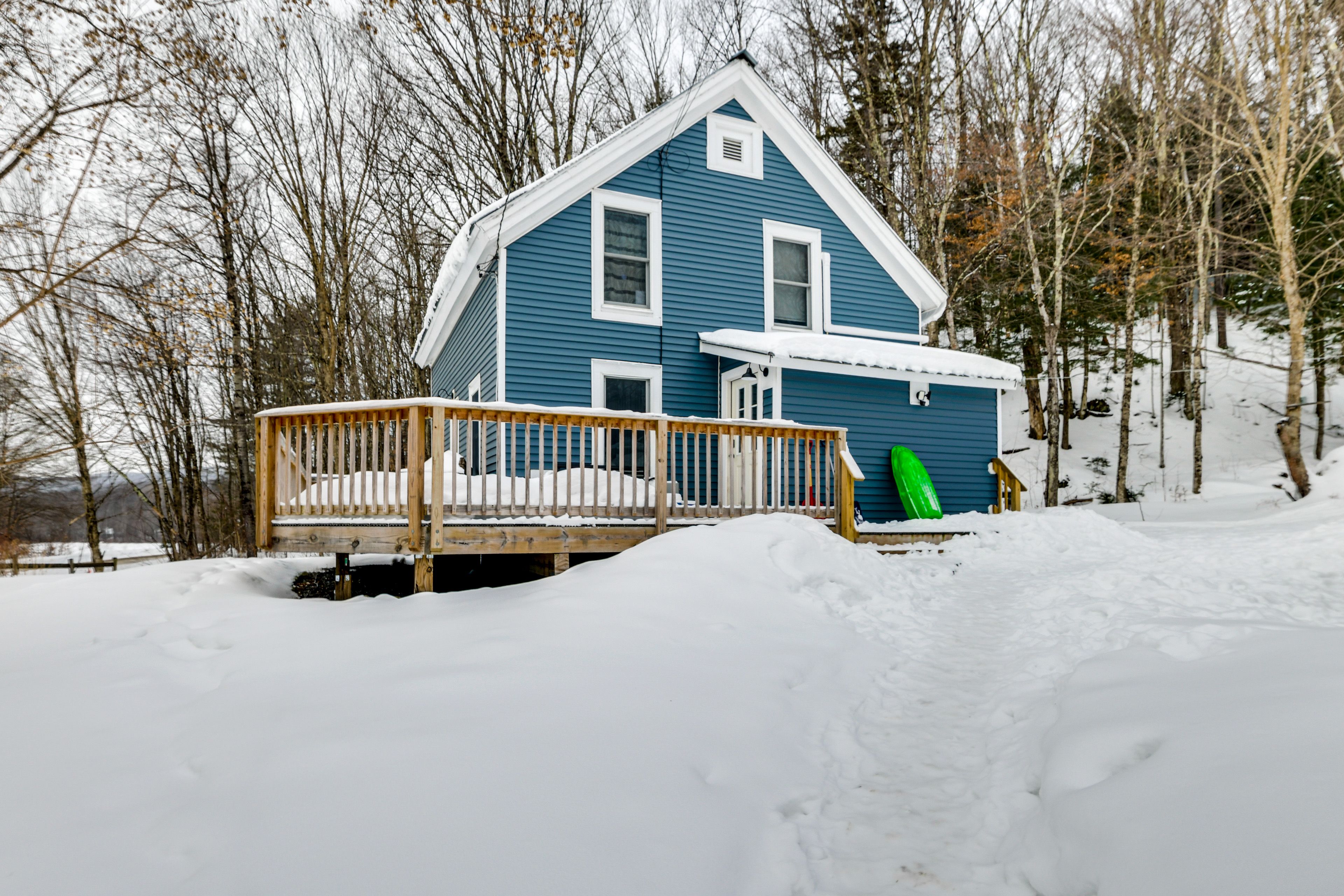 Belvidere Vacation Rental | 3BR | 1.5BA | 2 Steps to Enter | 1,700 Sq Ft