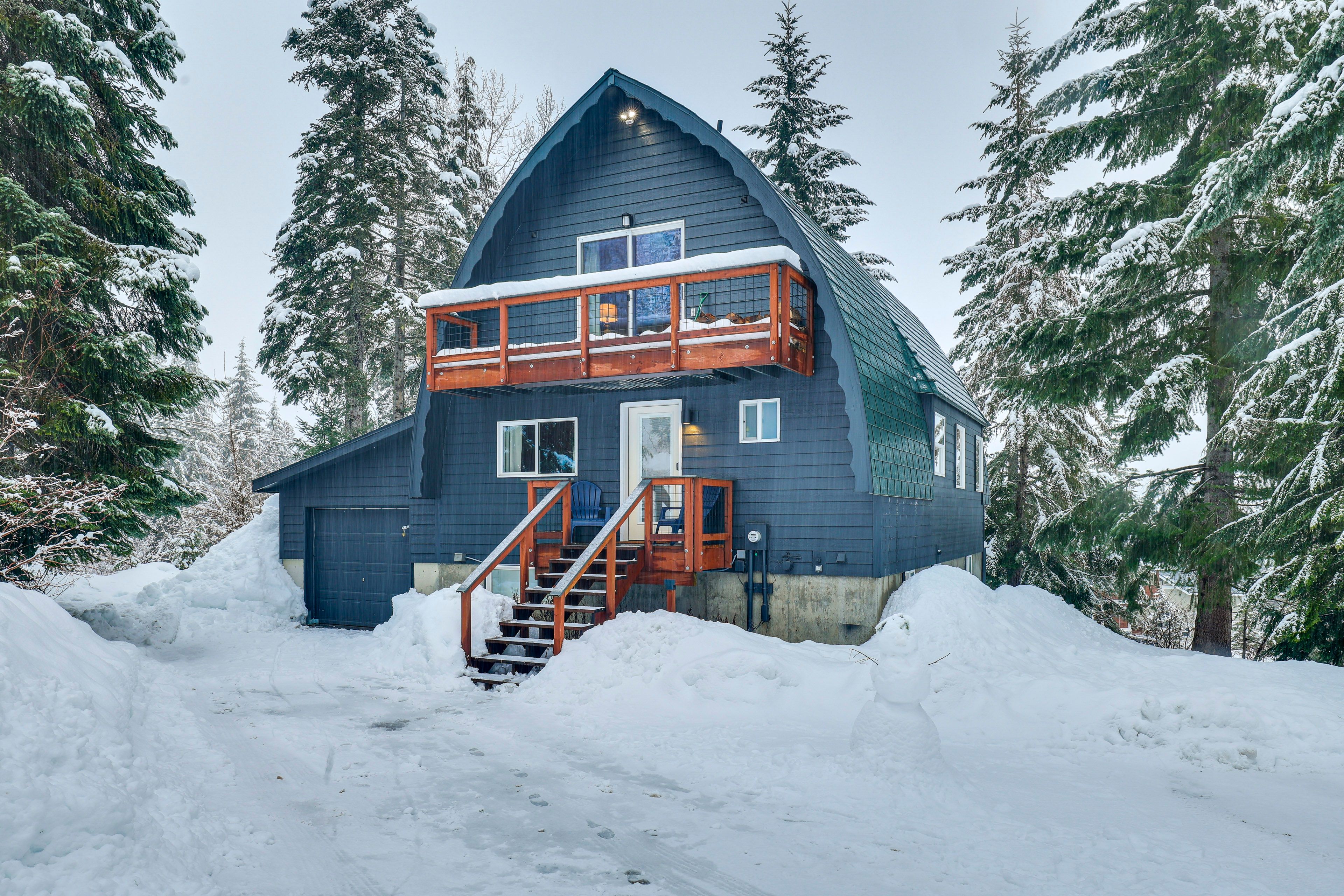 Parking | Driveway (4 Vehicles) | No Street Parking