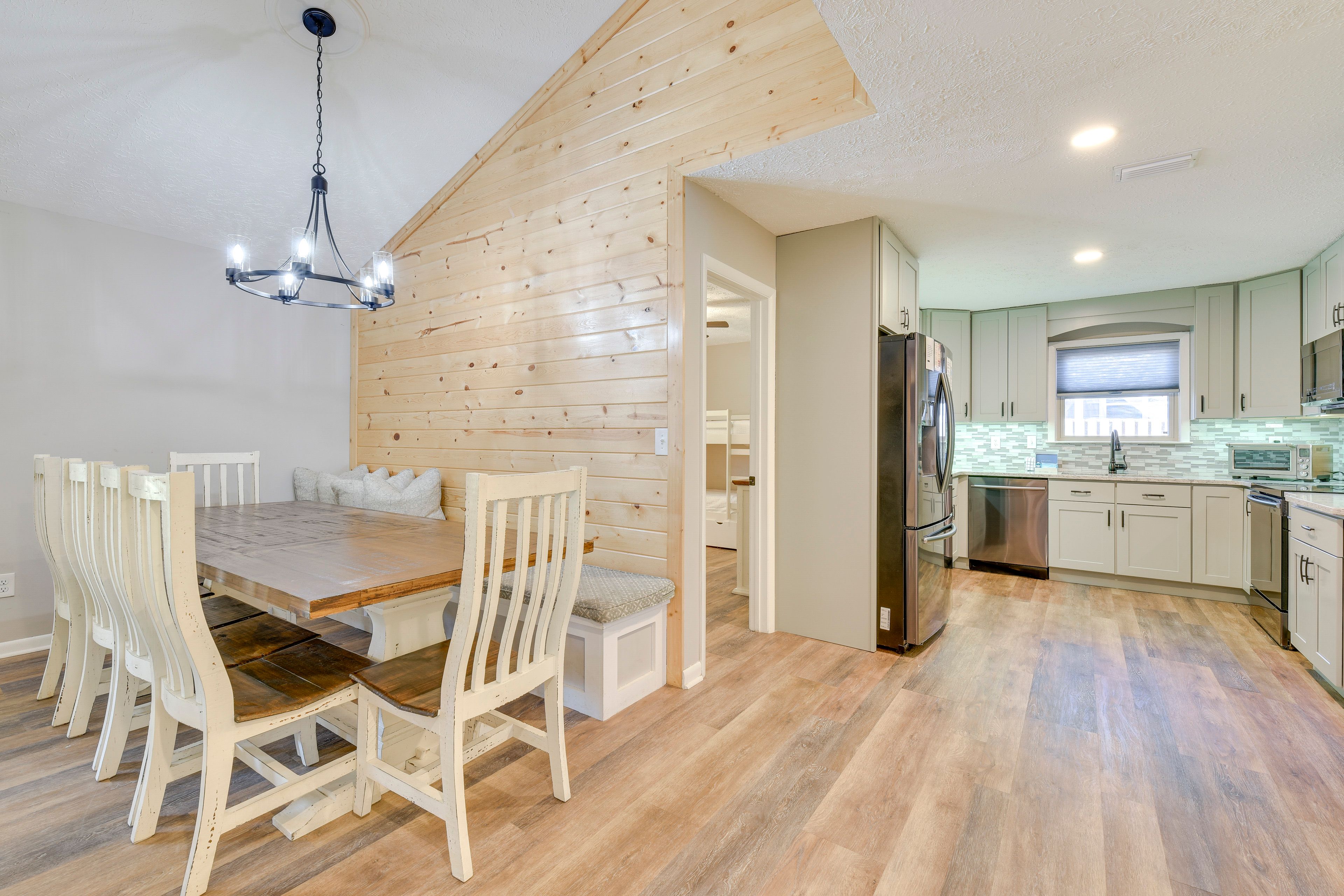 Dining Area | Open Floor Plan | Central A/C & Heating
