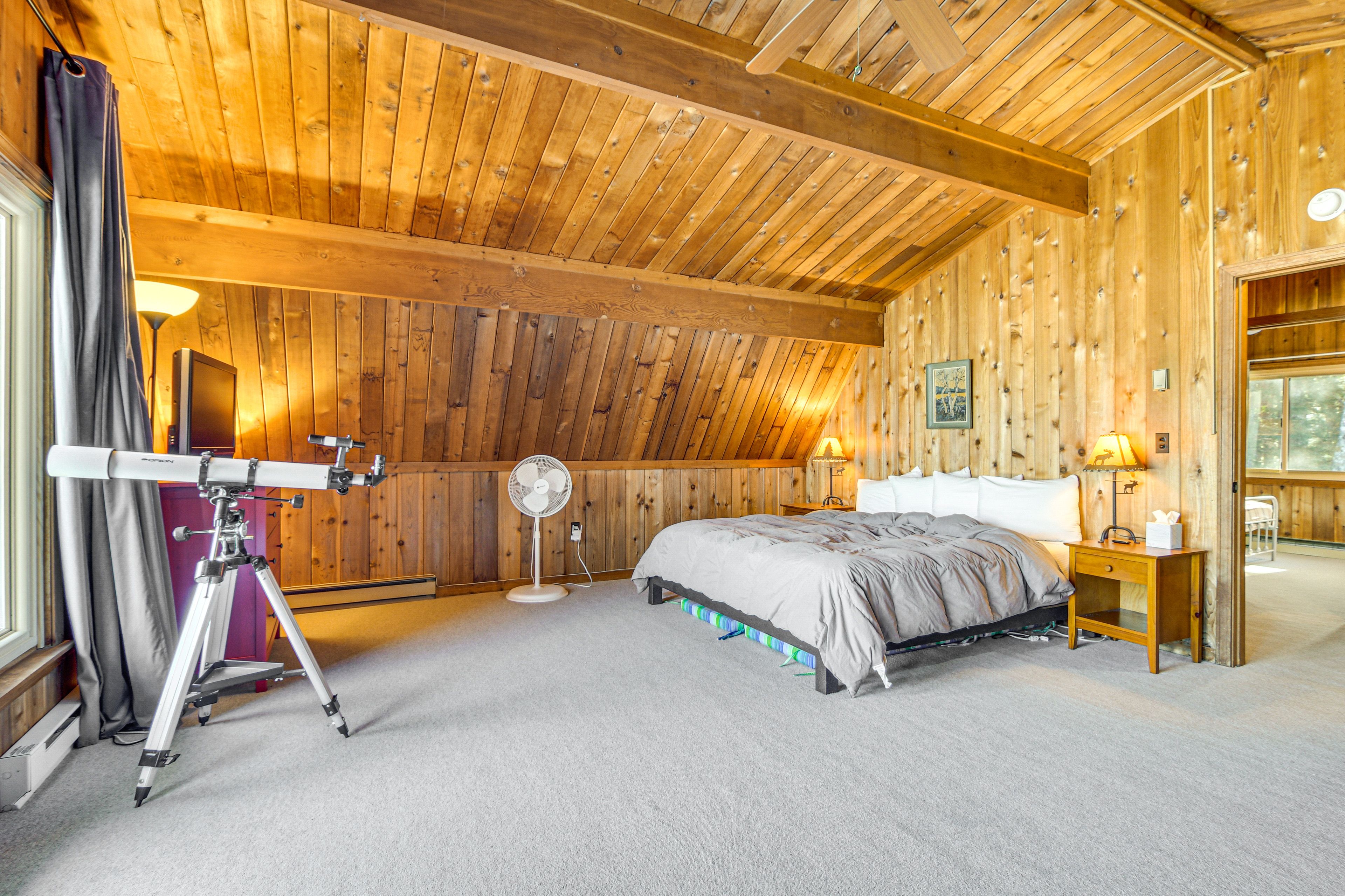 Bedroom 1 | 2nd Floor | King Bed | Smart TV w/ Cable | Telescope