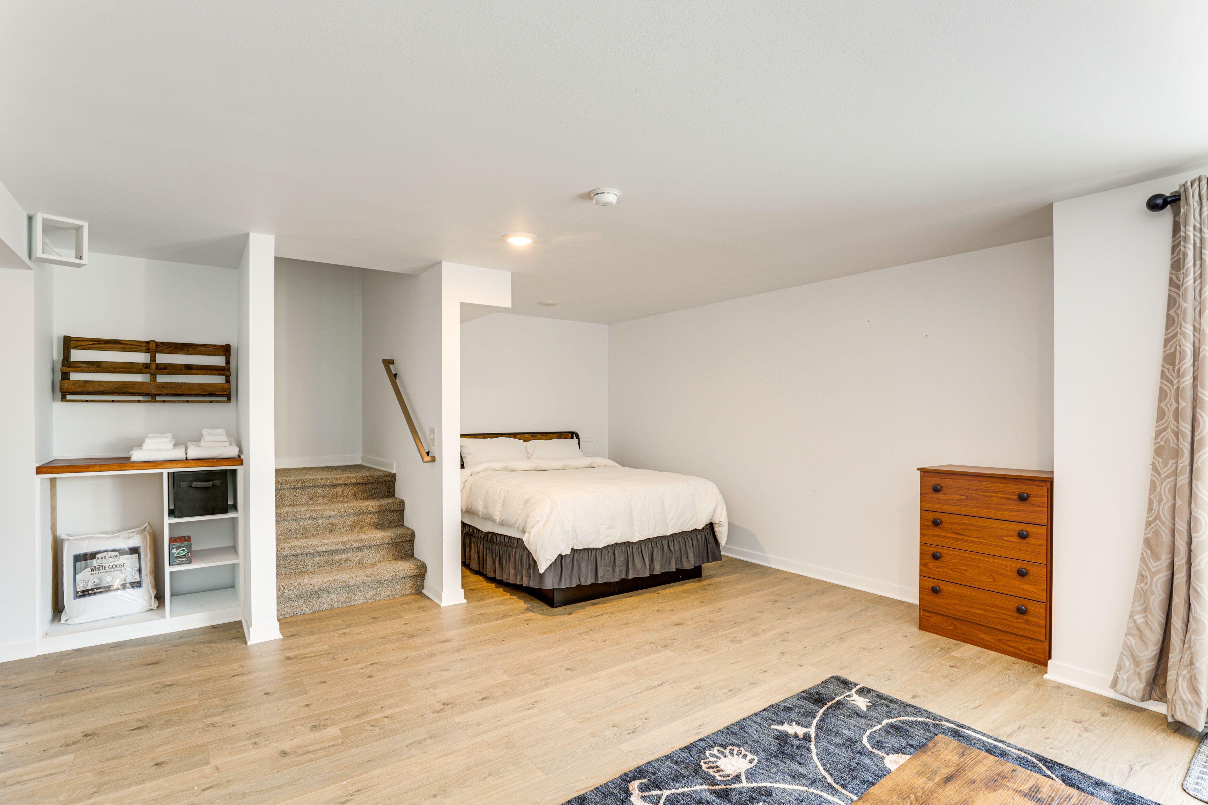 Bedroom 4 | Basement | Queen Bed | Twin Bed
