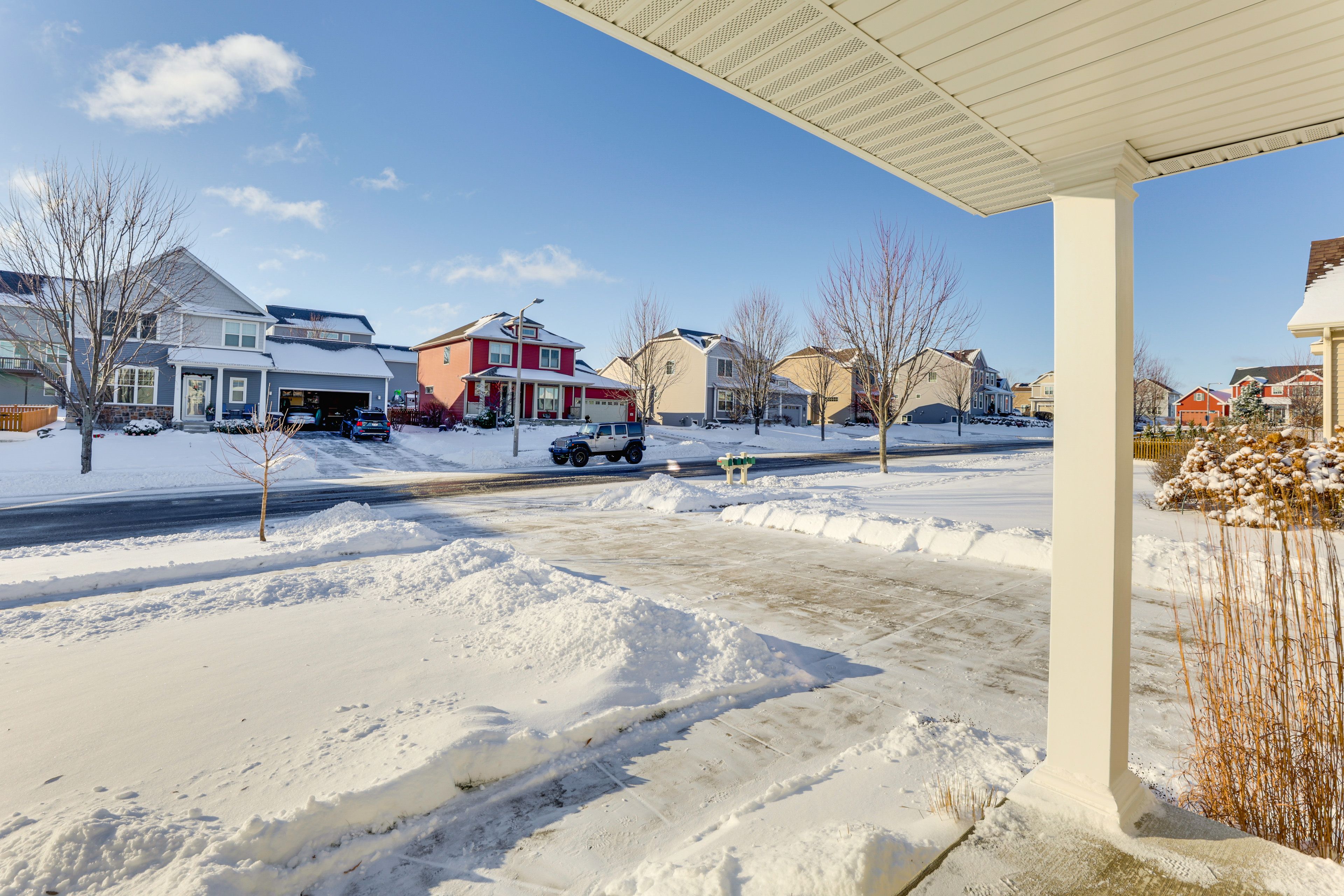 Parking | Garage (2 Vehicles) | Driveway (2 Vehicles)