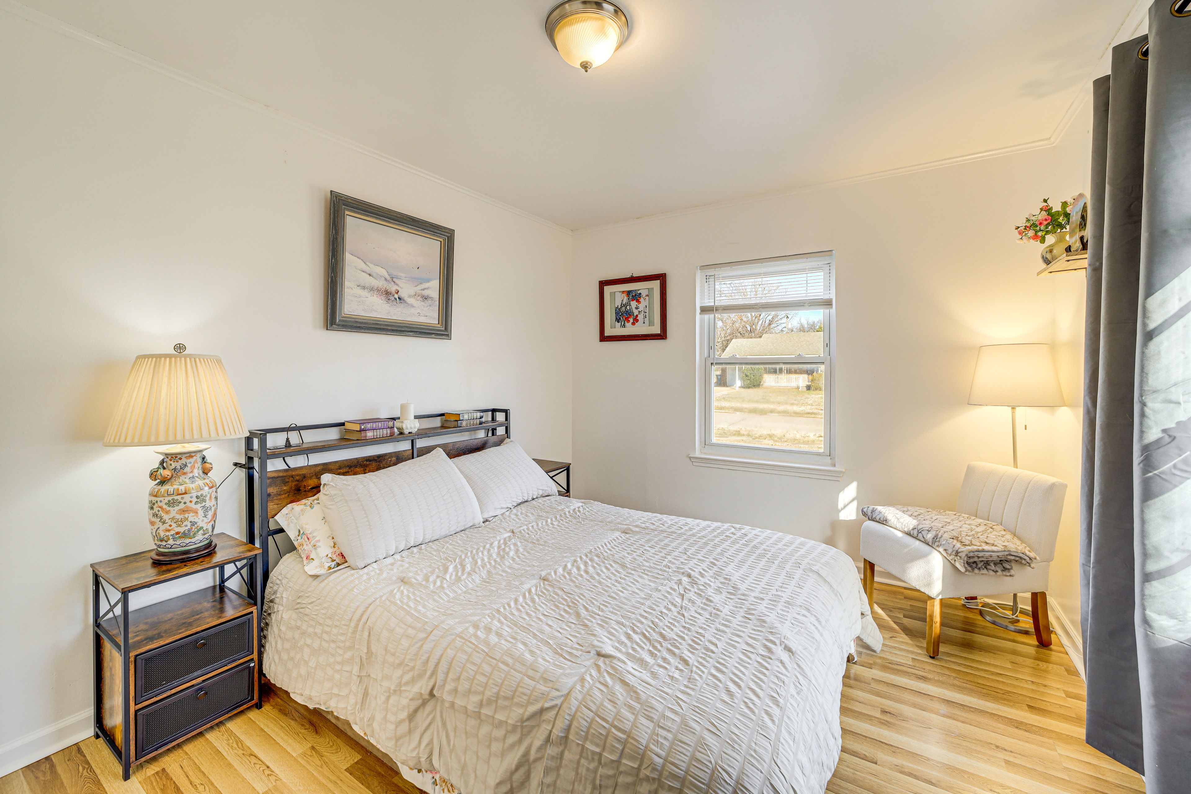 Bedroom 2 | Queen Bed