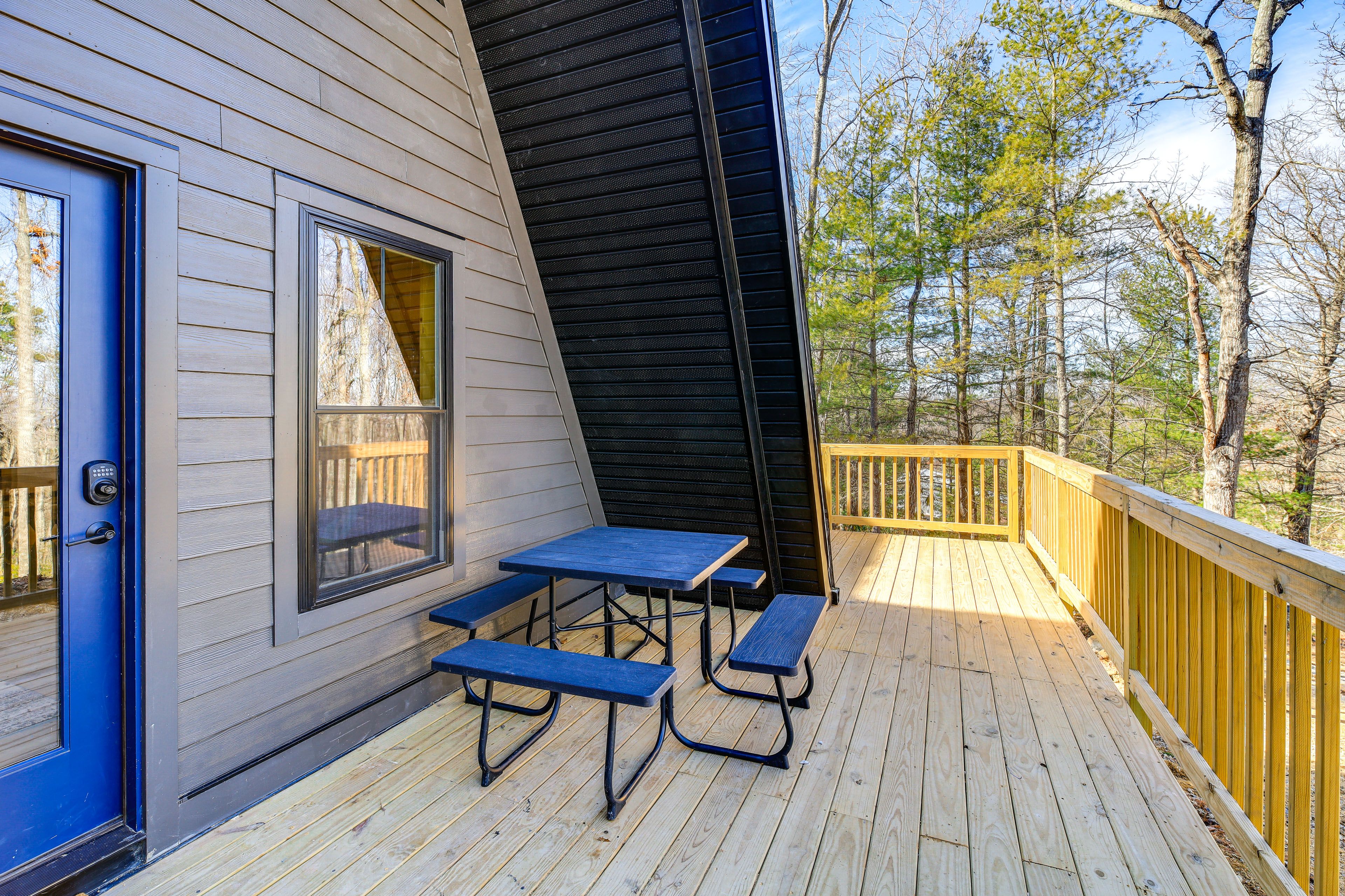 Wraparound Deck