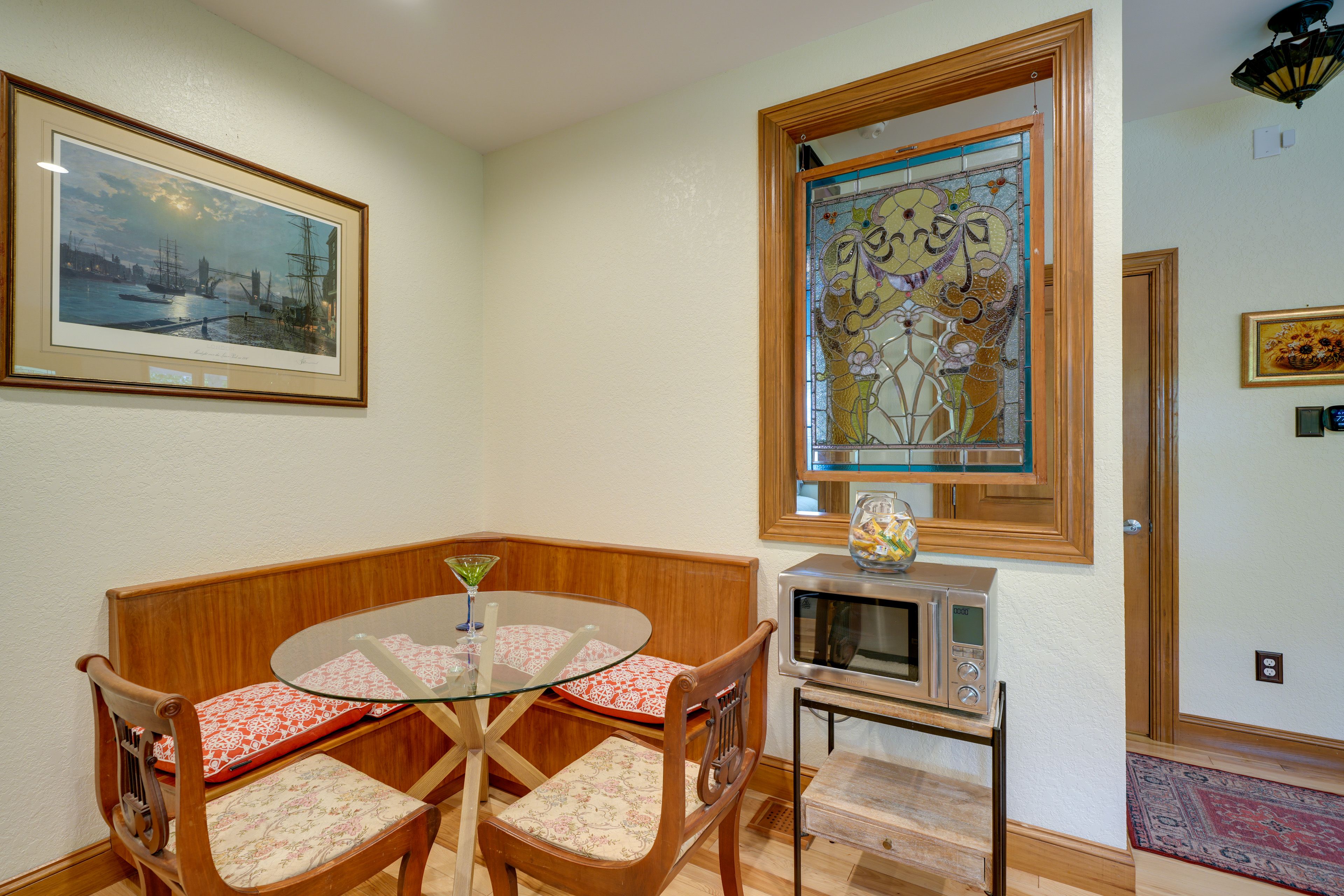 Breakfast Nook | 1st Floor