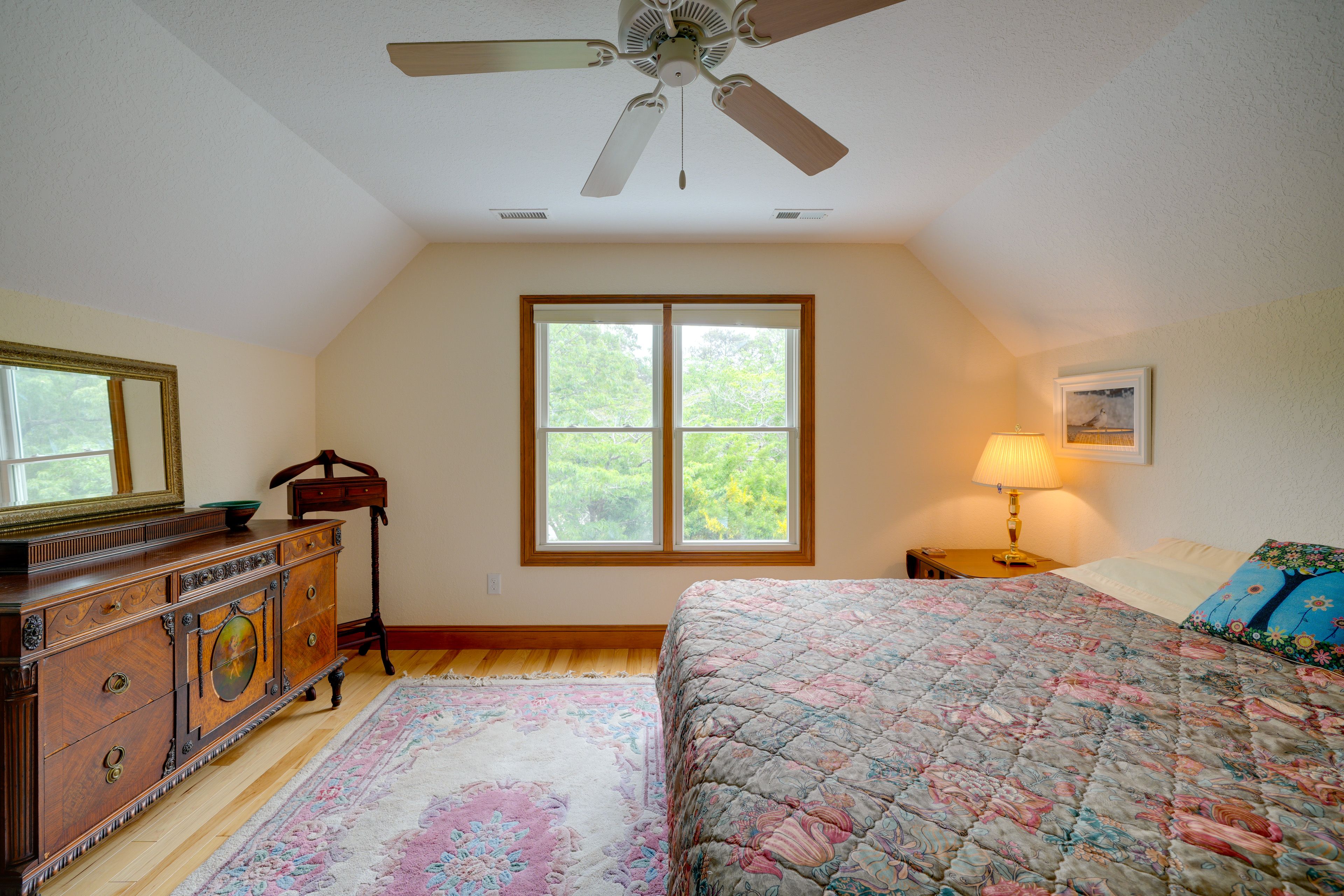 Bedroom 3 | King Bed | 2nd Floor