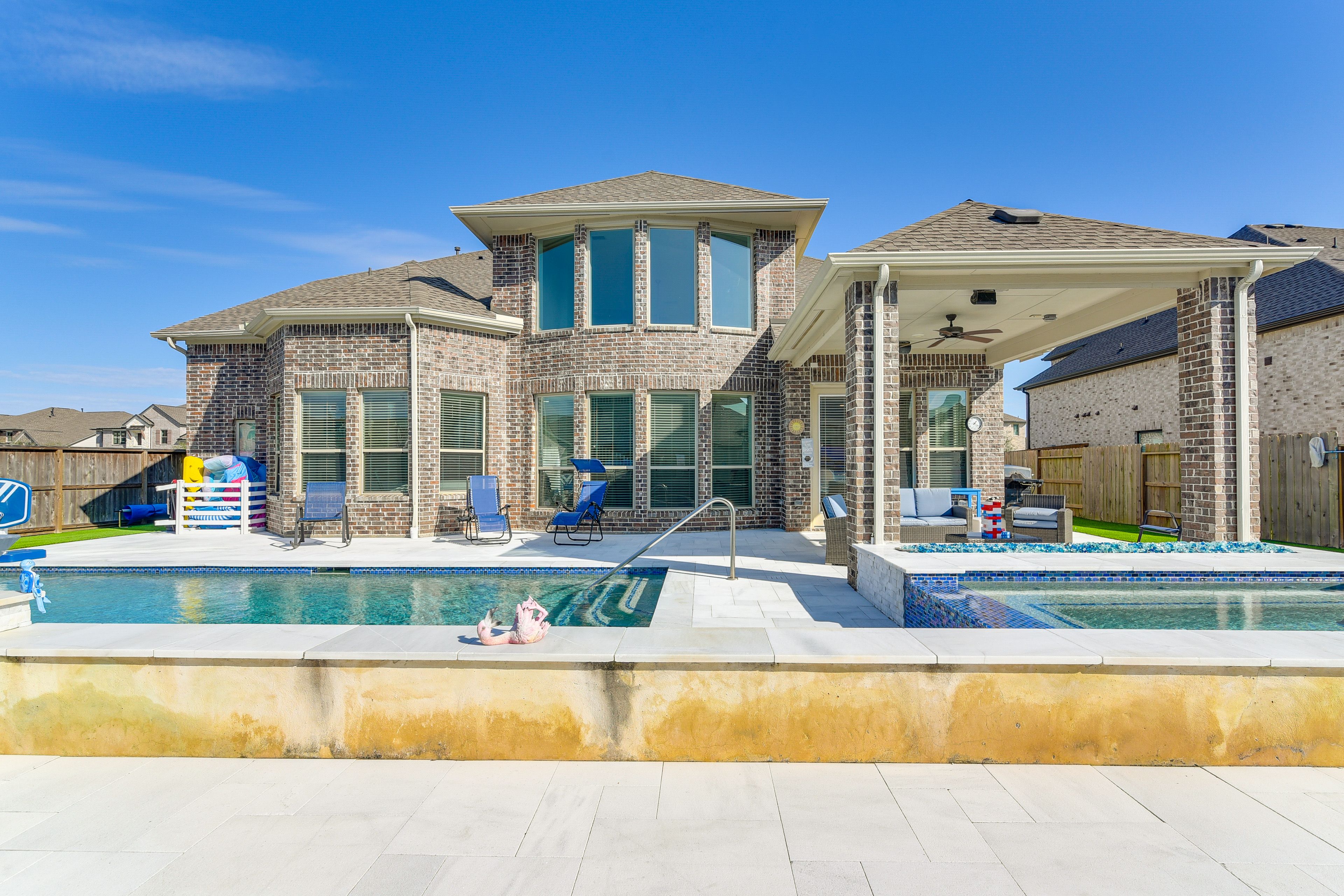 La Marque Vacation Rental | 6BR | 4.5BA | 1 Step to Enter | 3,775 Sq Ft