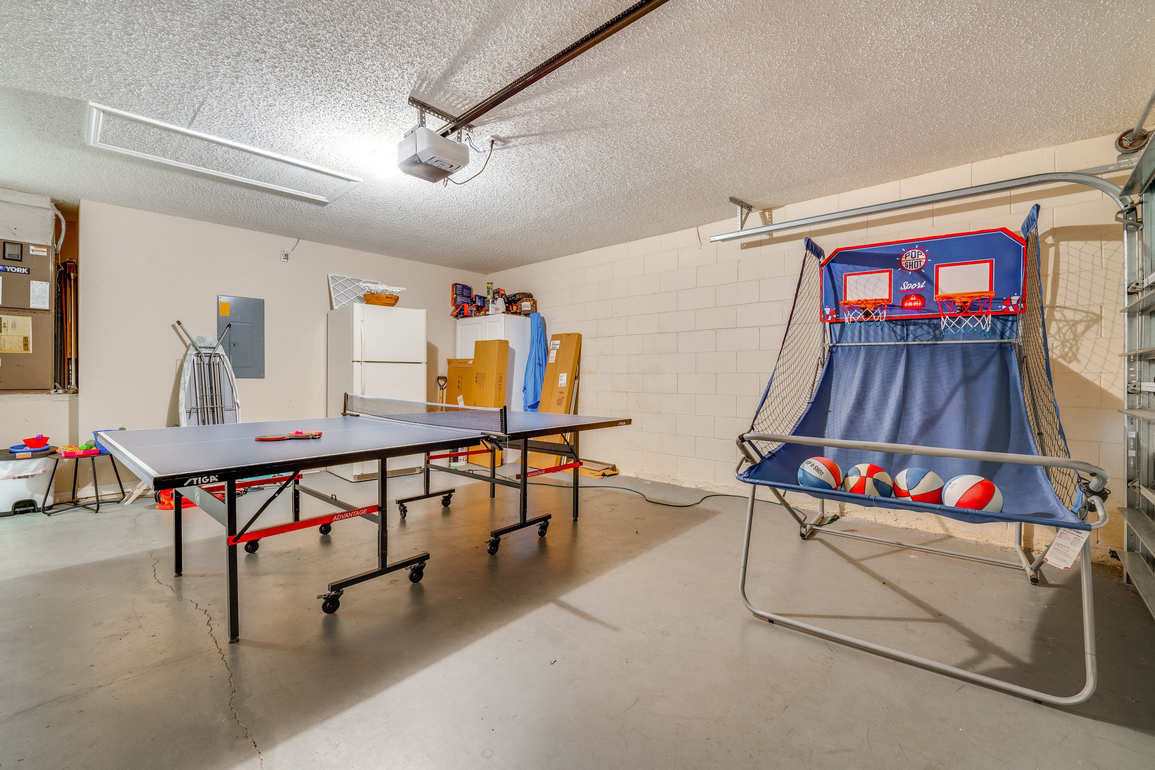 Garage | Game Room | Ping-Pong Table | Air Hockey Table