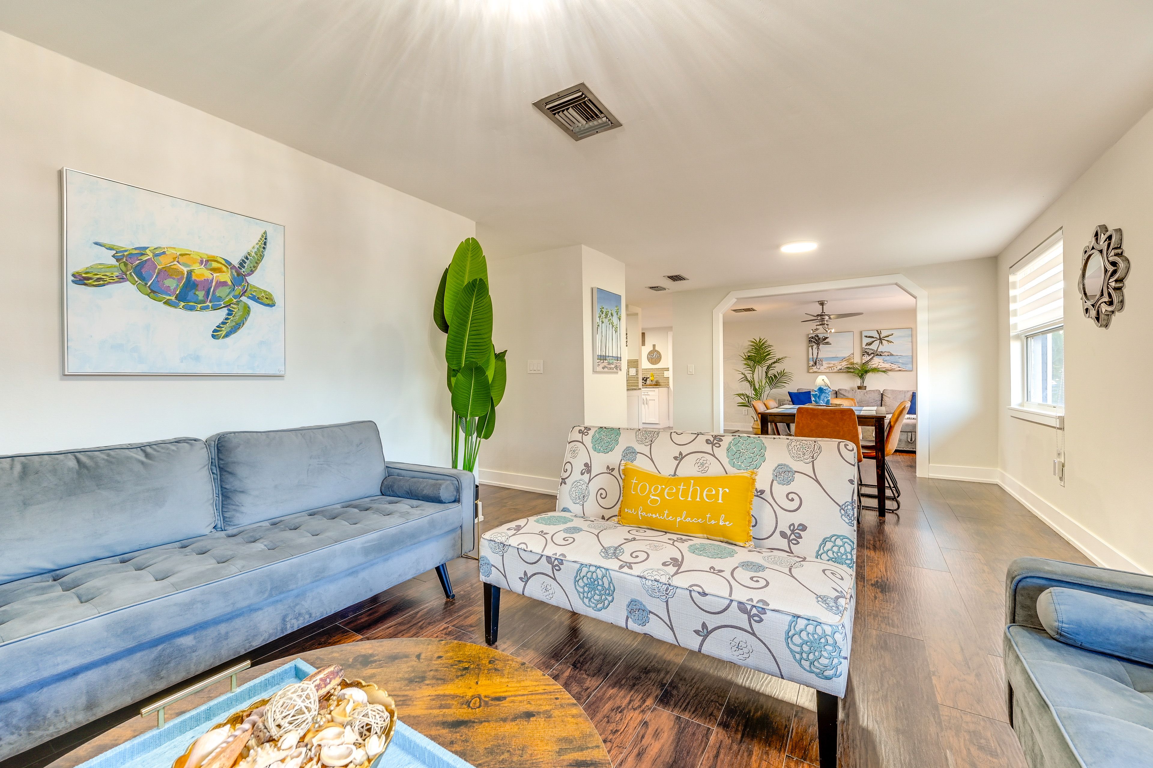 Living Room 1 | Full Sleeper Sofa | Free WiFi | Smart TV