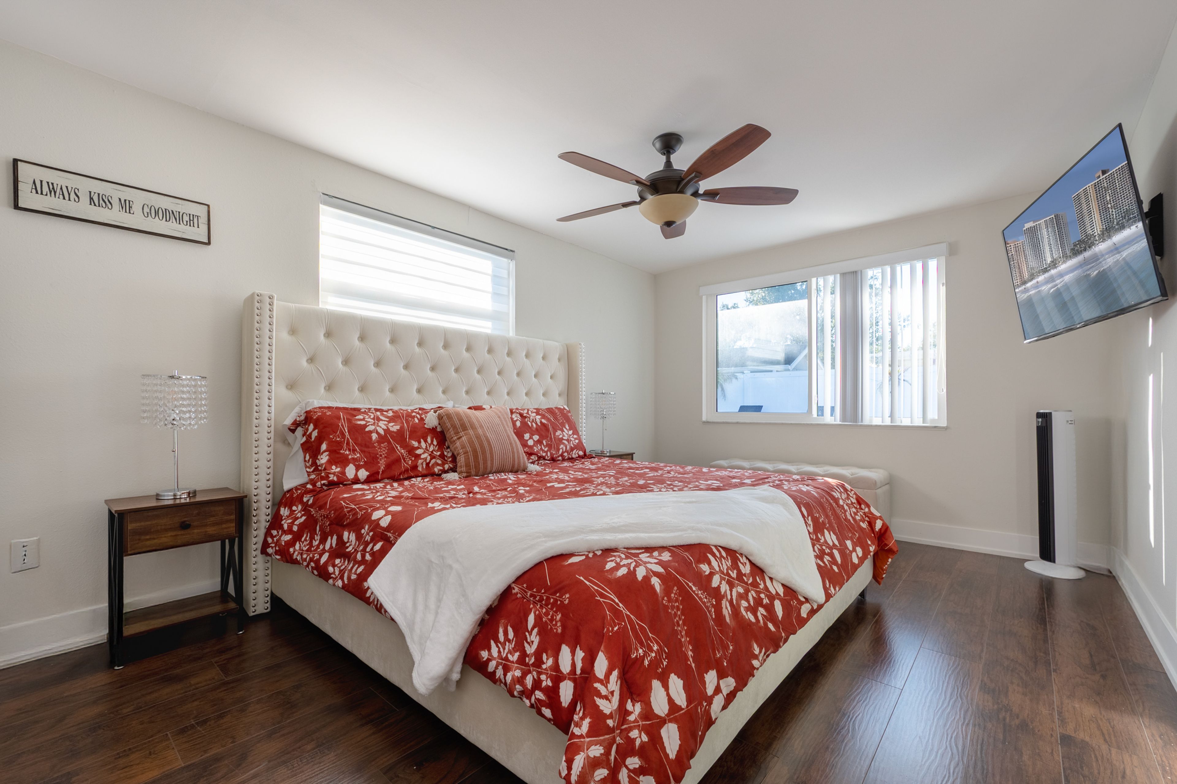 Bedroom 1 | King Bed | En-Suite Bathroom