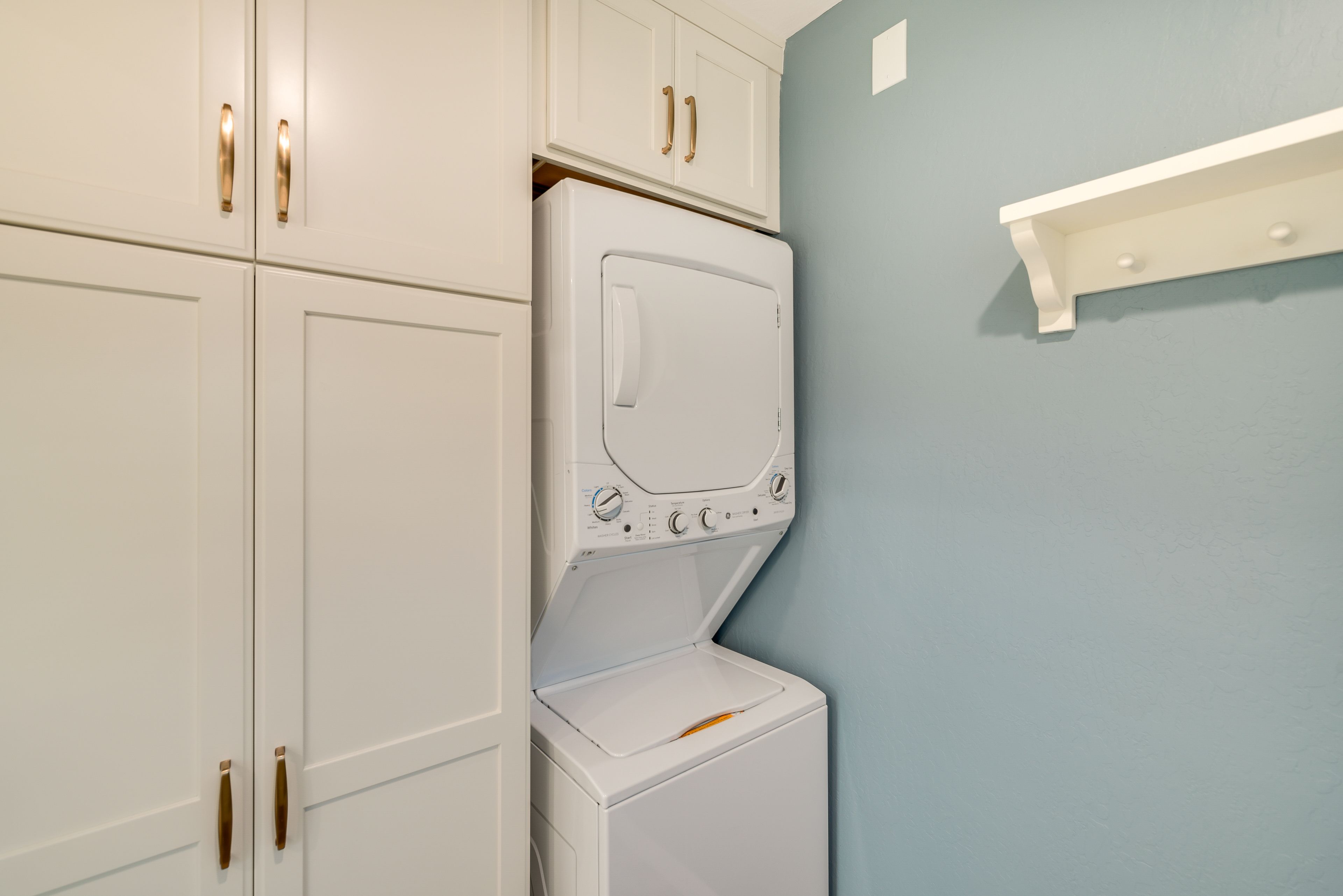 Laundry Area | Washer & Dryer
