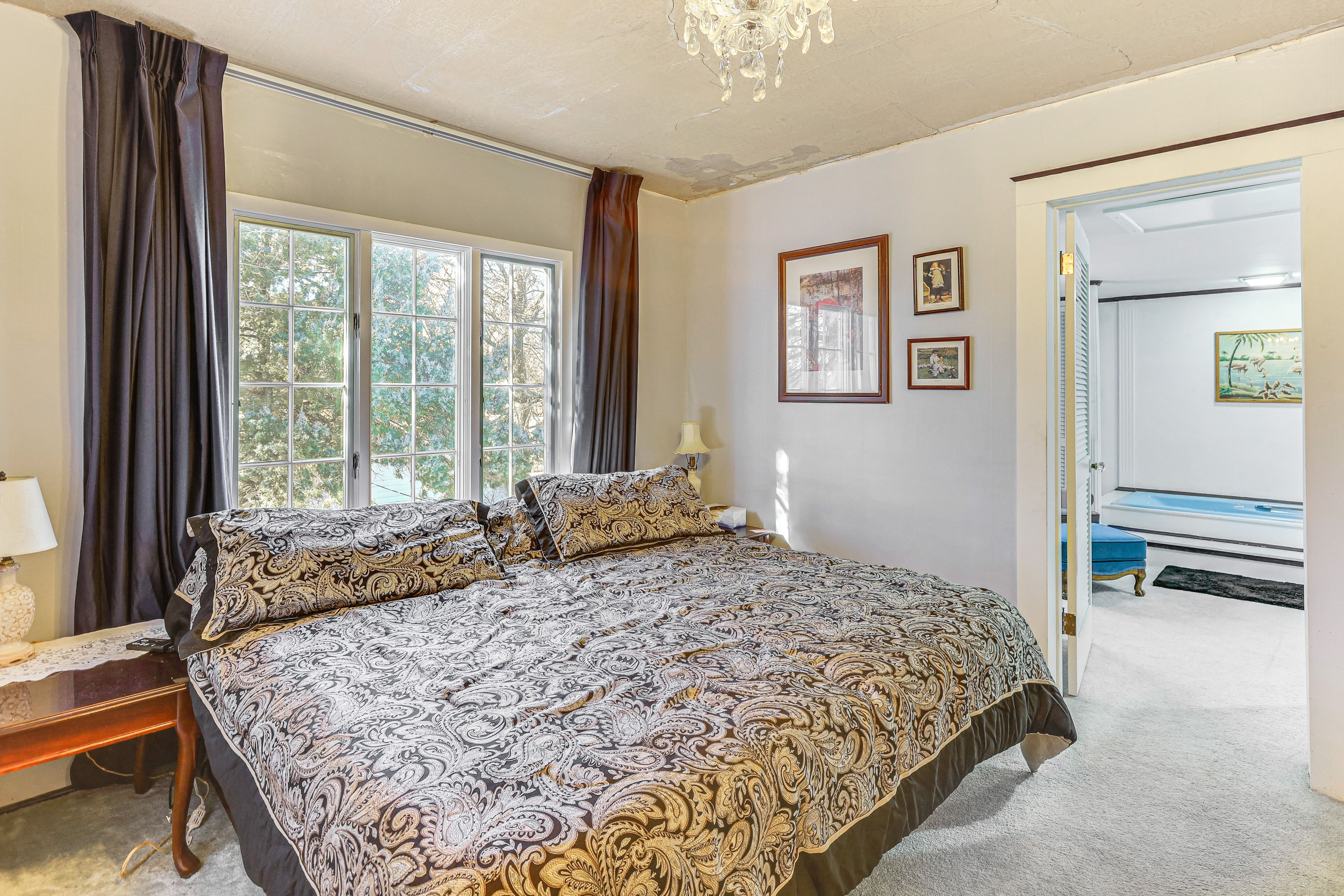 Bedroom 1 | King Bed (Convertible to 2 Twin Beds) | Upper Level