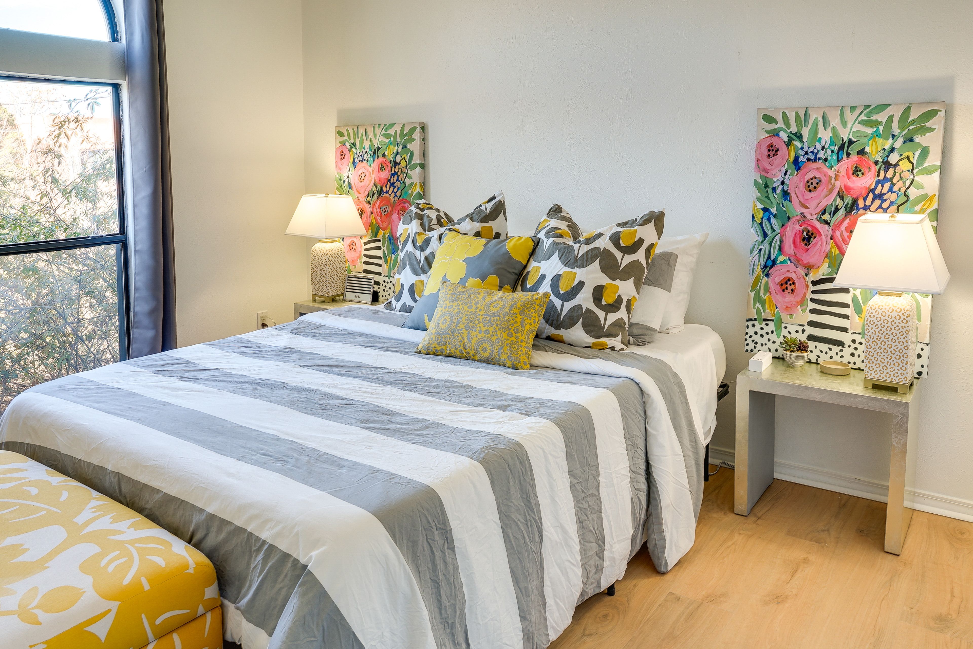 Bedroom 2 | Queen Bed | 2nd Floor | En-Suite | Hangers