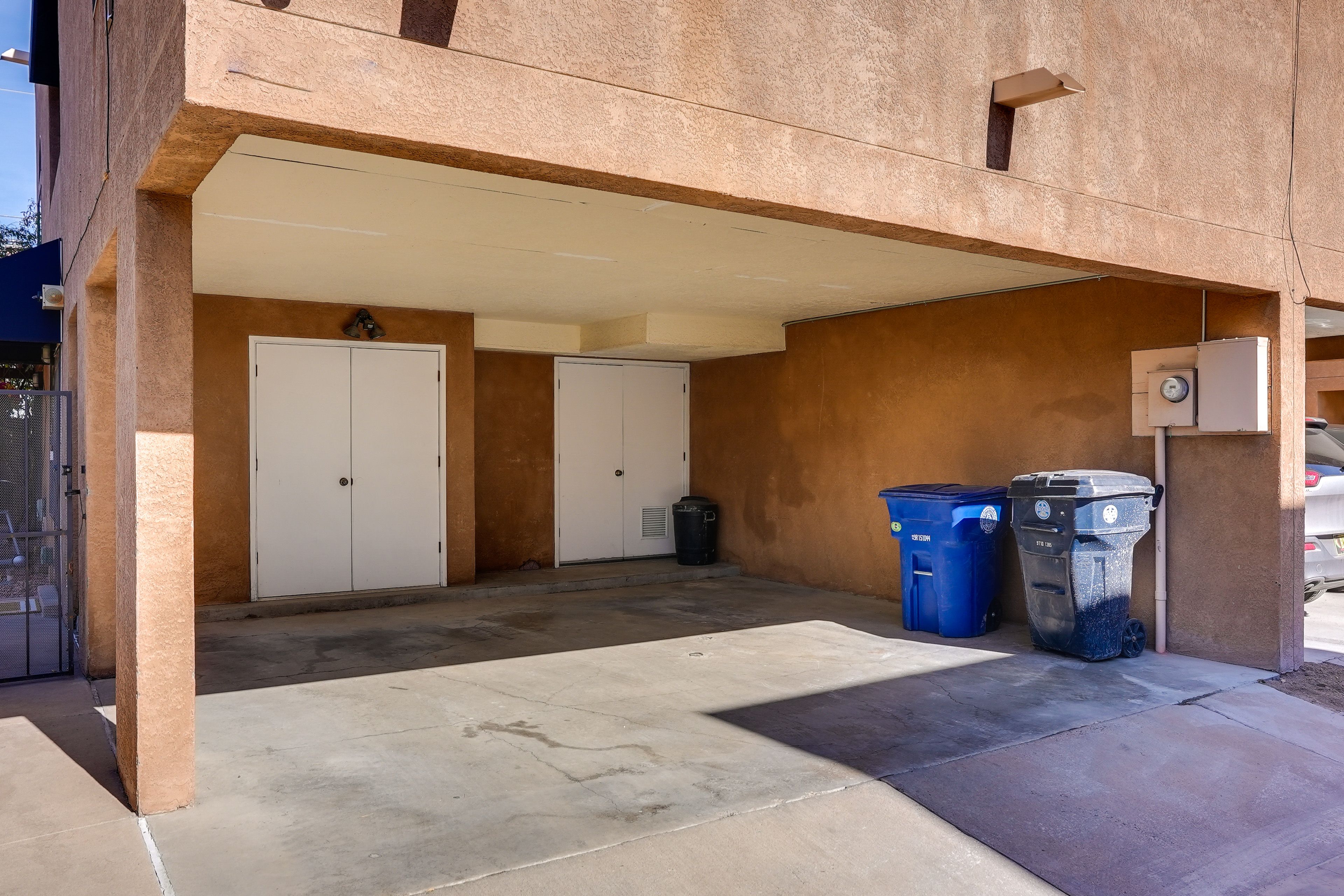 Parking | Carport (2 Vehicles) | Street (First-Come, First-Served)