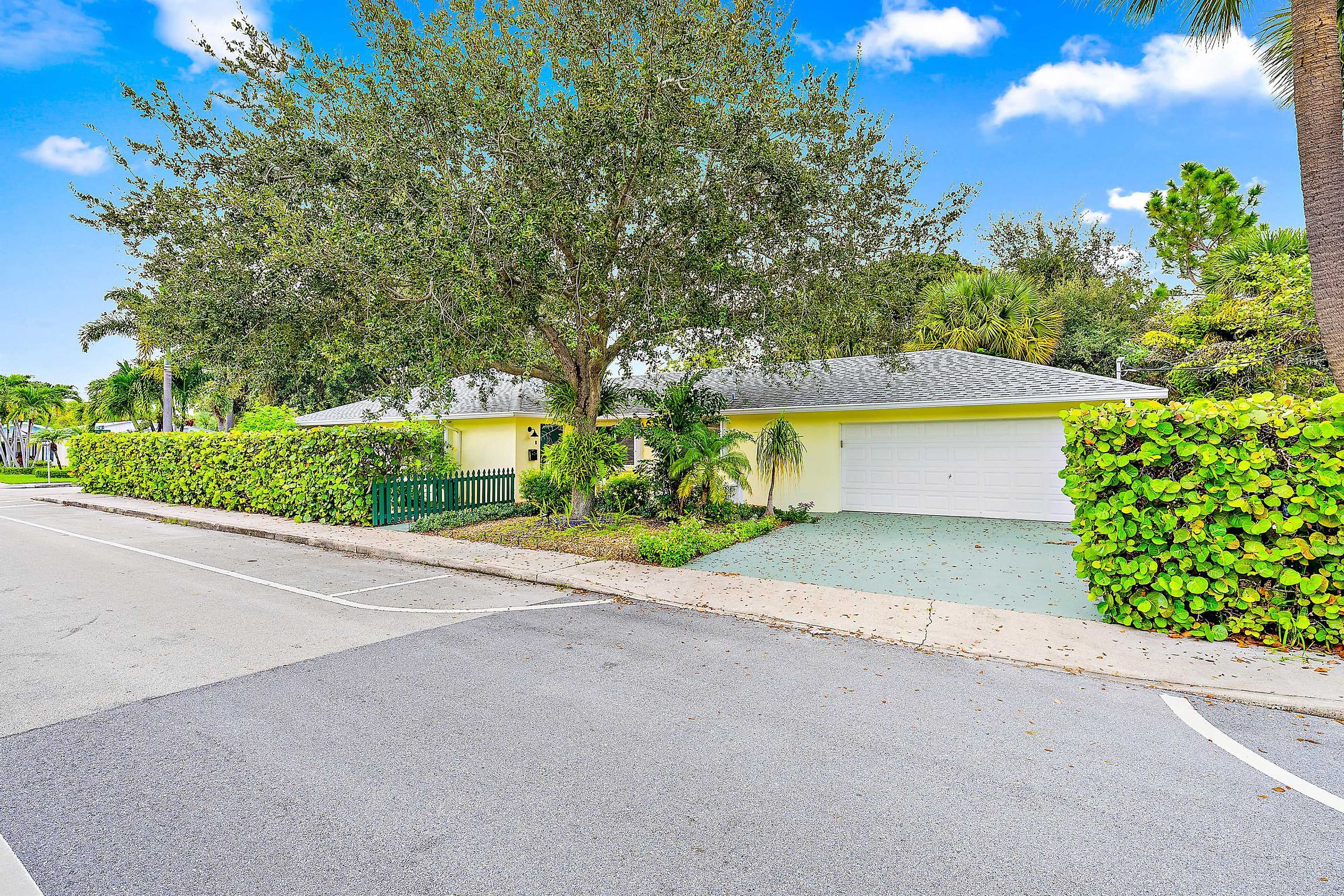 Property Exterior | Driveway Parking (2 Vehicles) | RV/Trailer Parking