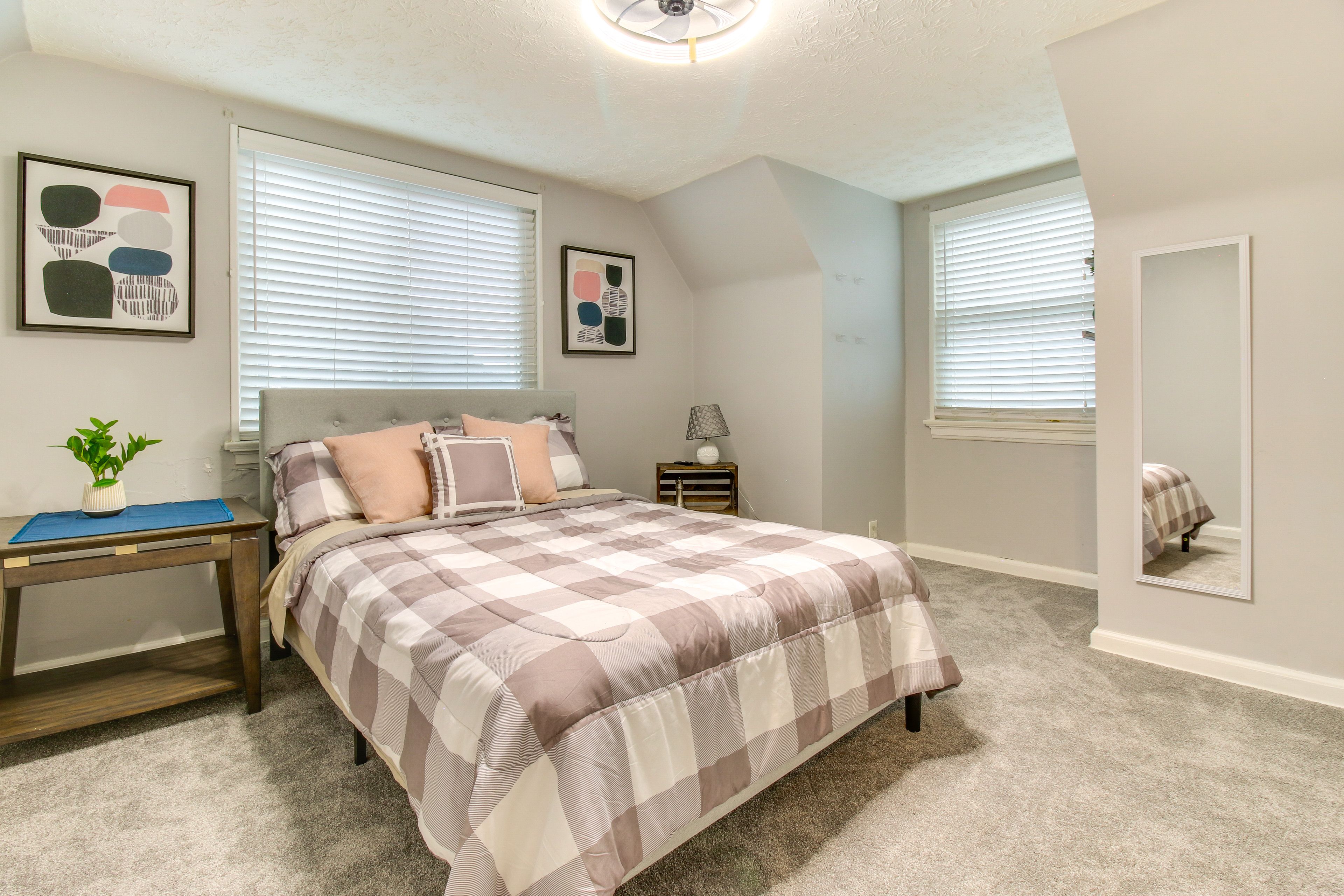 Bedroom 2 | Queen Bed | 2nd Floor