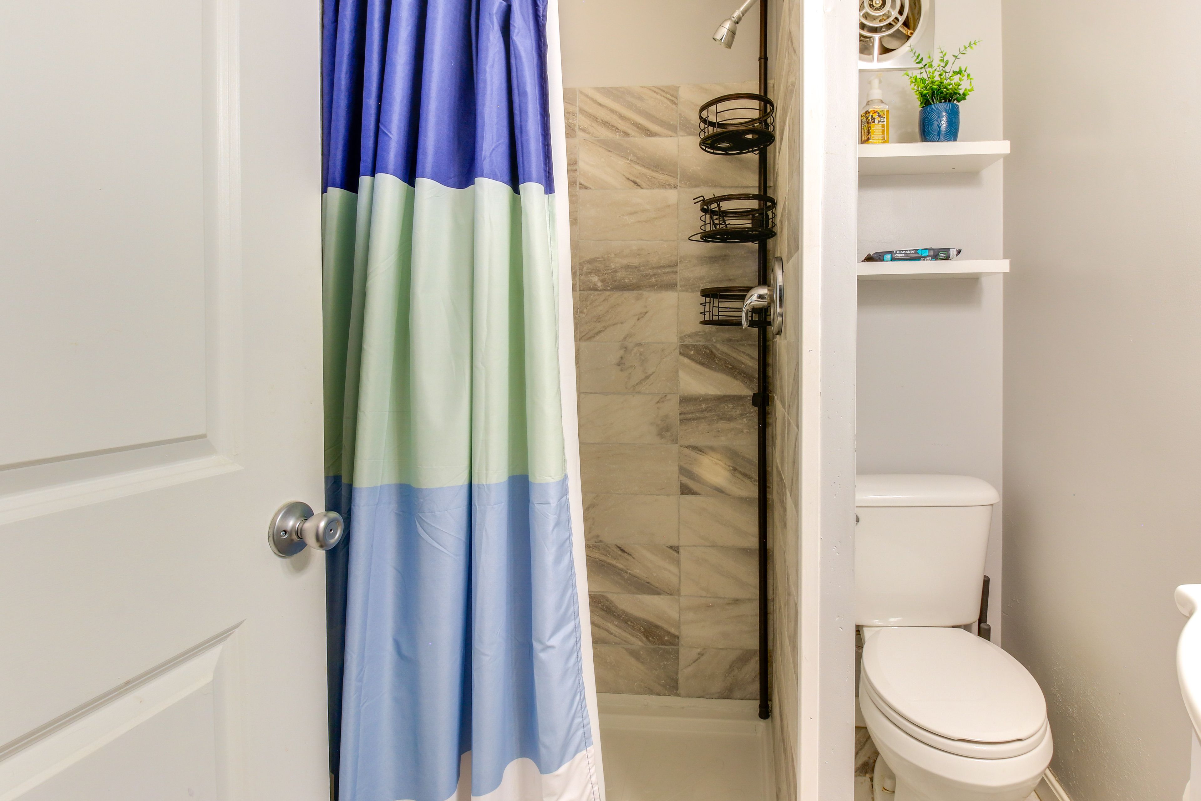 En-Suite Bathroom | 1st Floor
