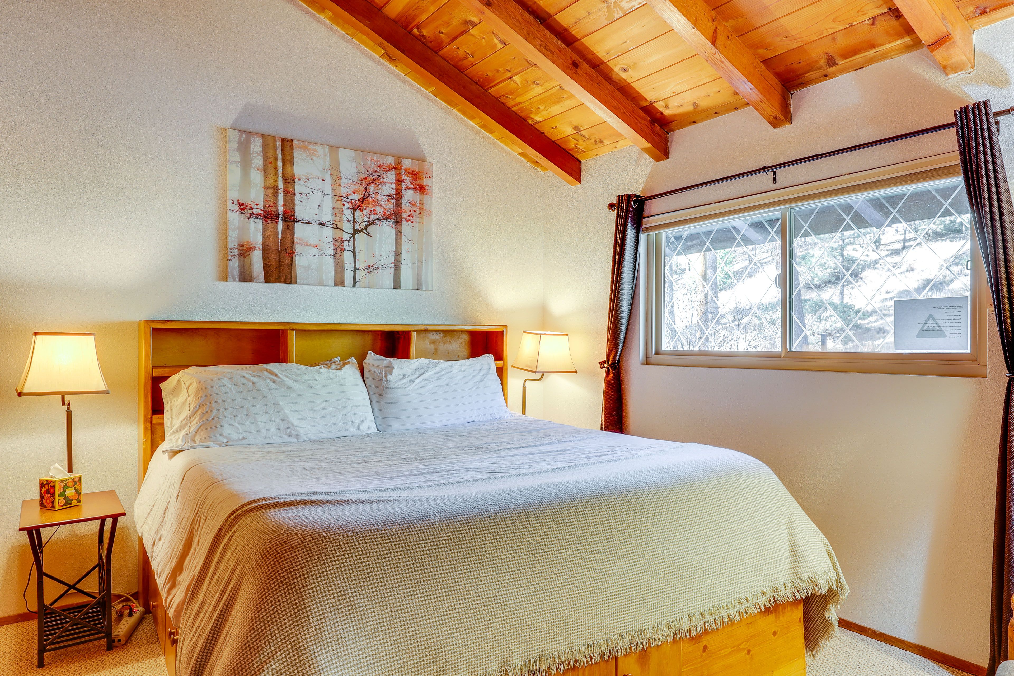 Bedroom 1 | King Bed