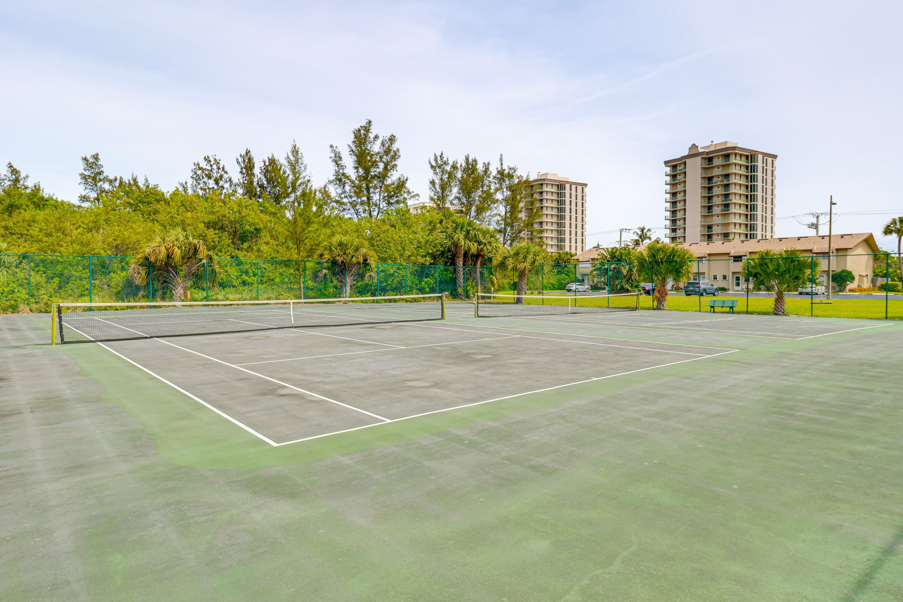 Community Tennis/Pickleball Courts