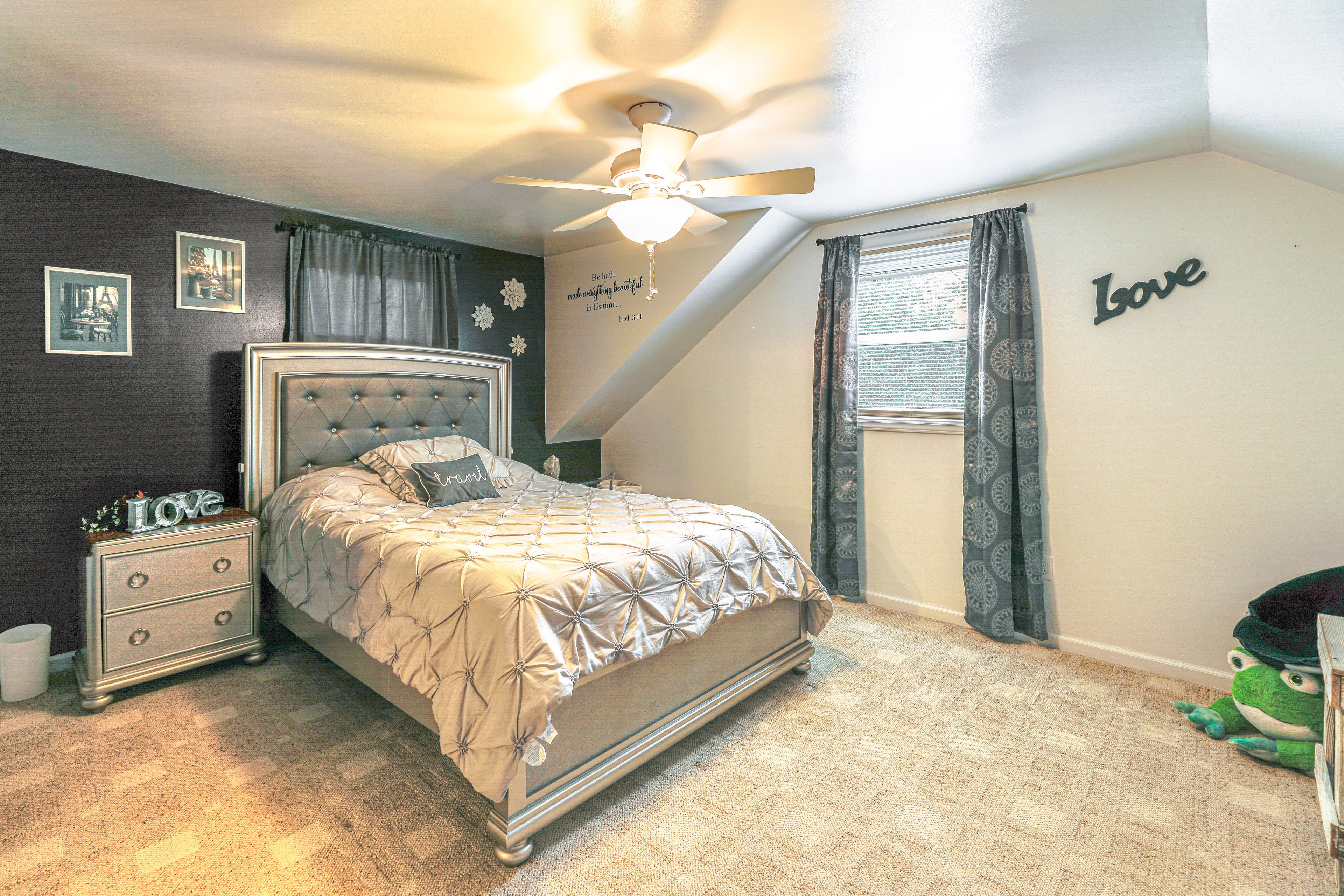 Bedroom 1 | Queen Bed | 2nd Floor | Stairs Required