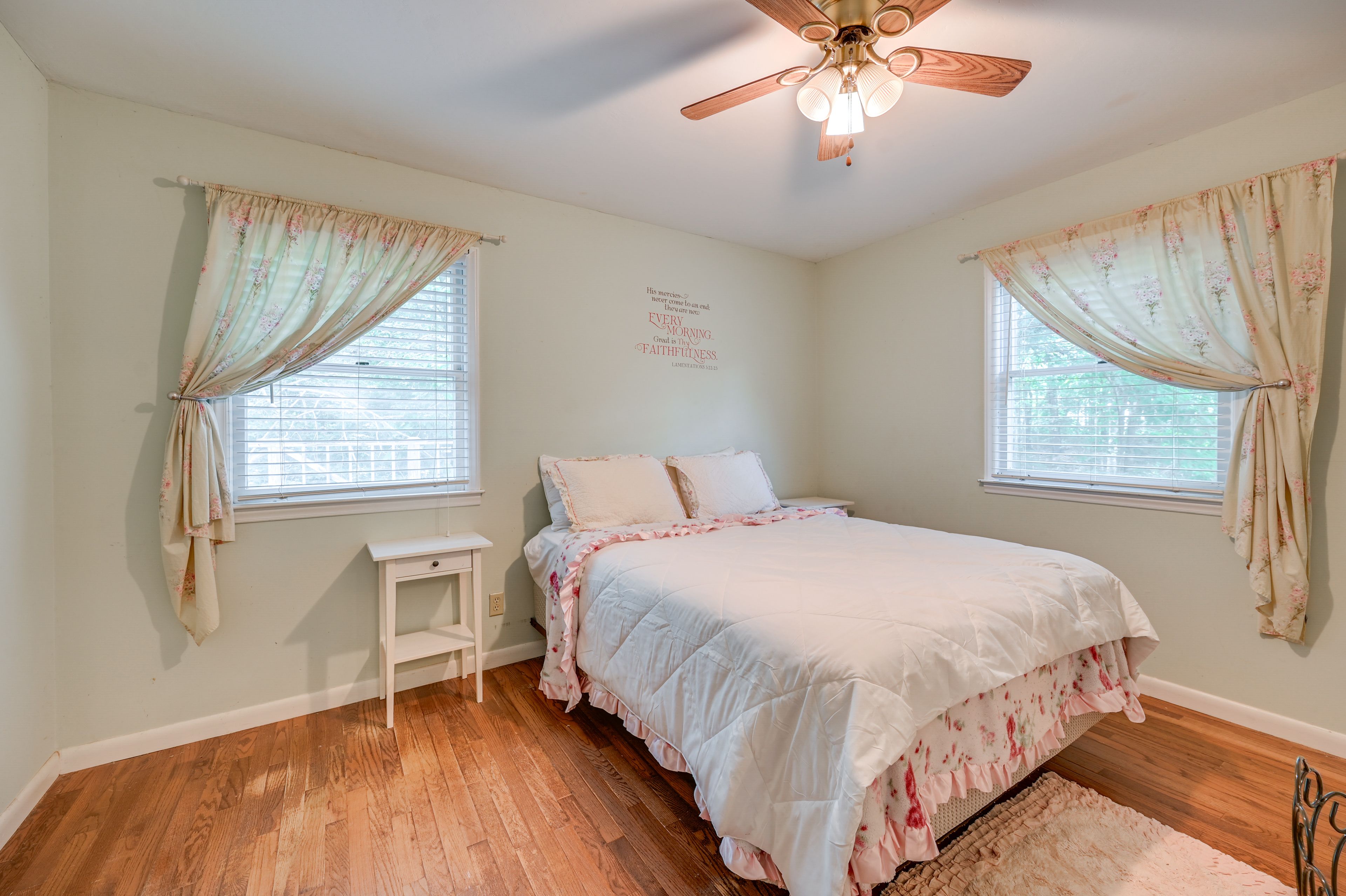 Bedroom 2 | Queen Bed | Upper Level