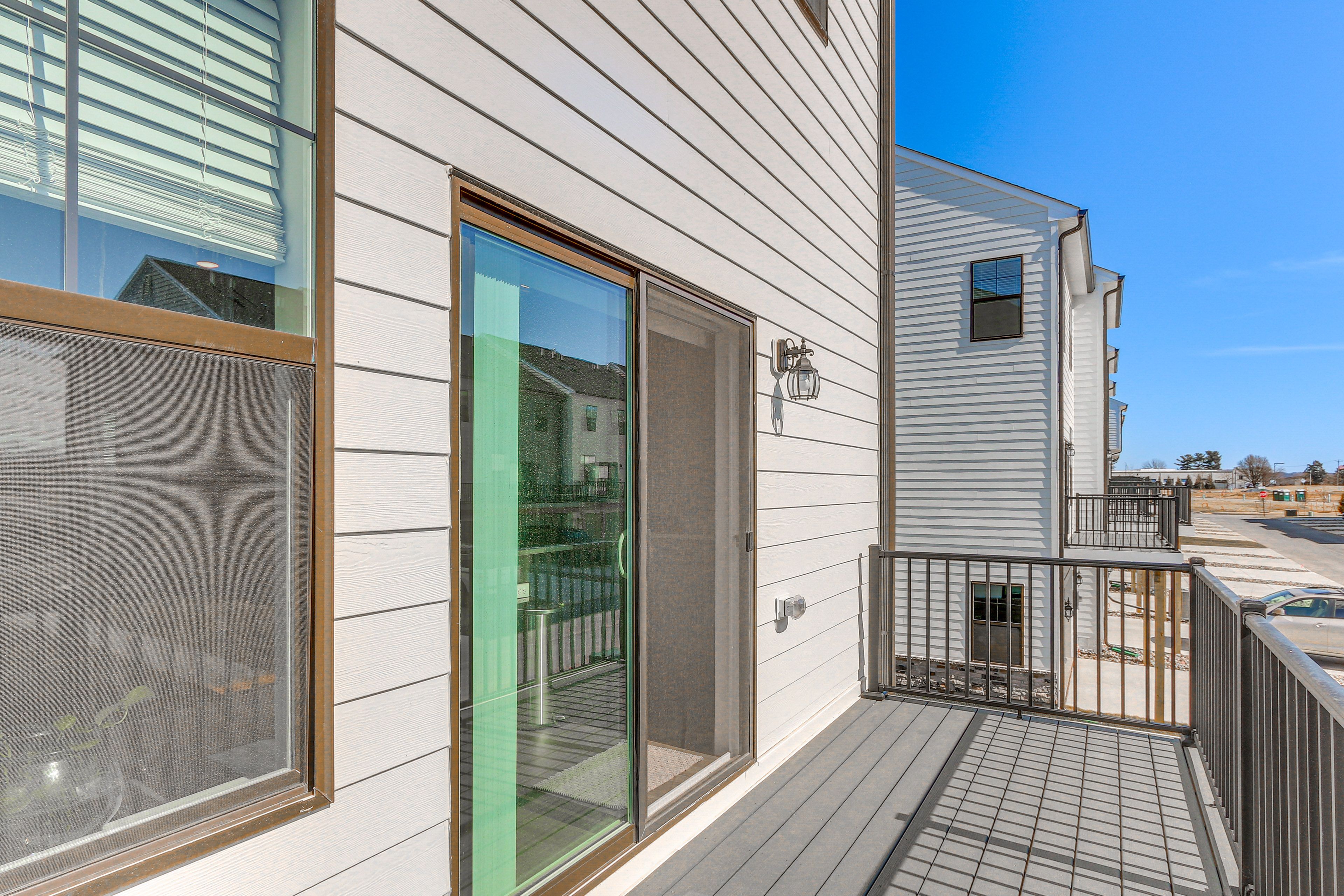 Private Balcony | 2nd Floor