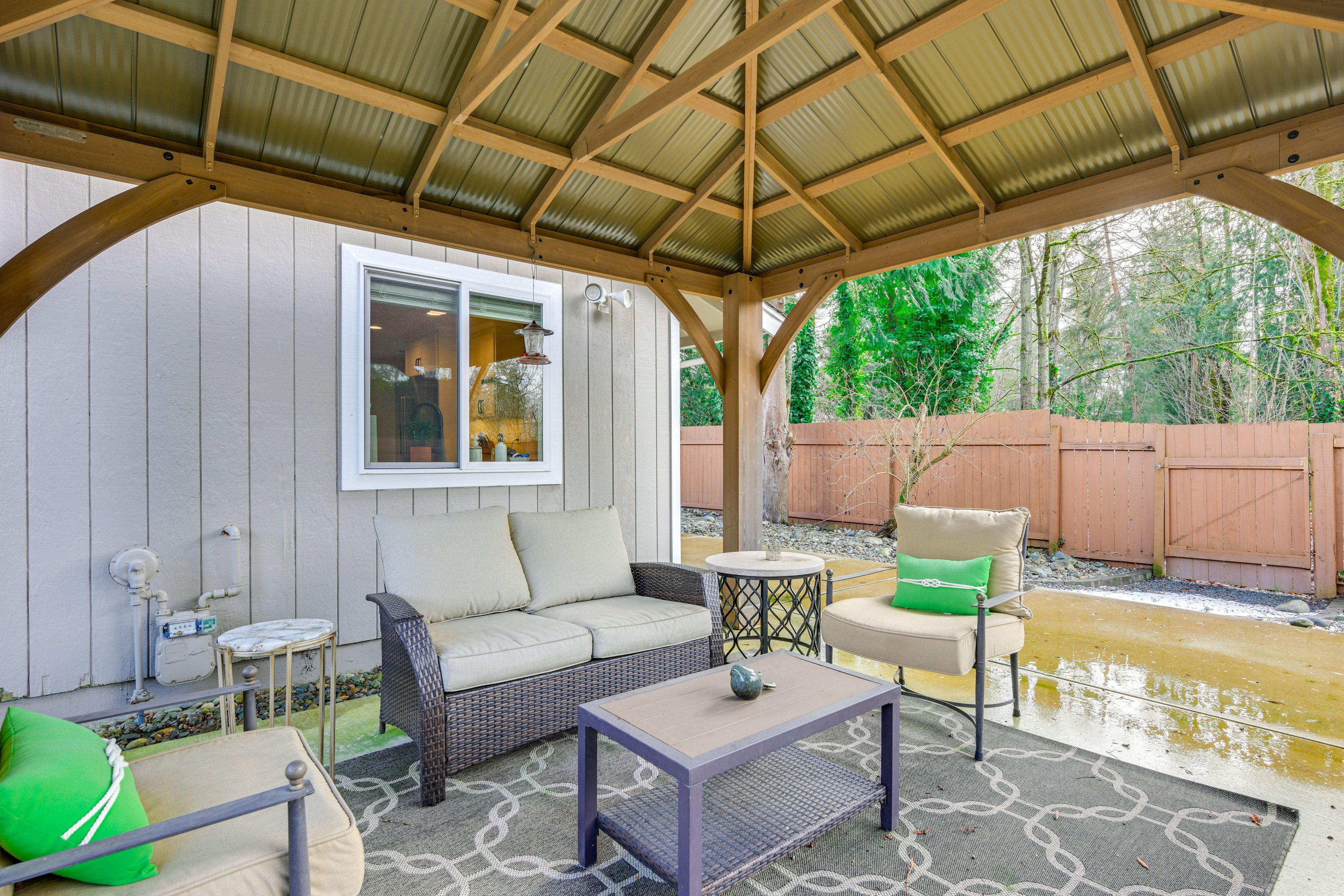 Furnished Patio | Gazebo