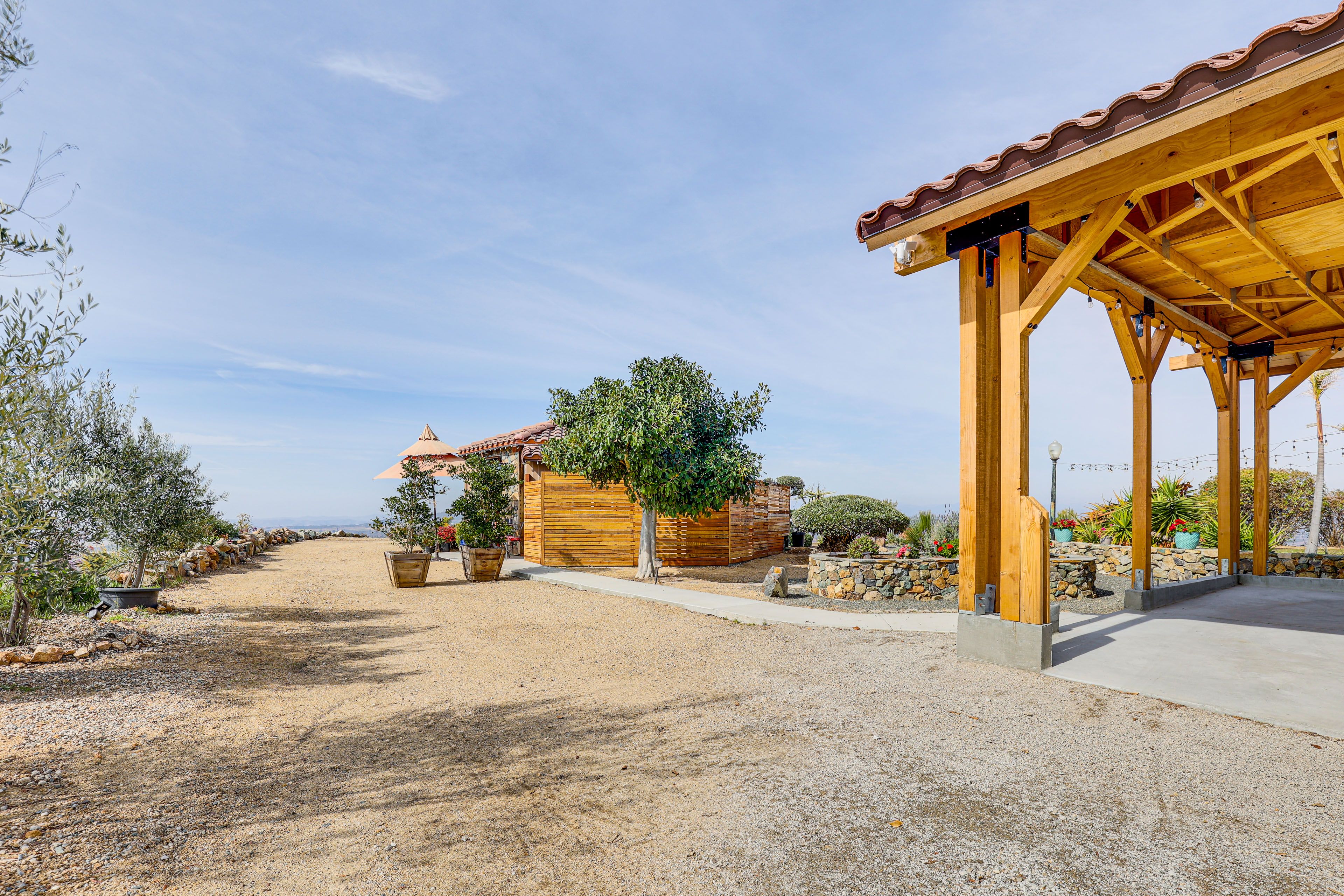 Parking | Carport (1 Vehicle) | Driveway (1 Vehicle)