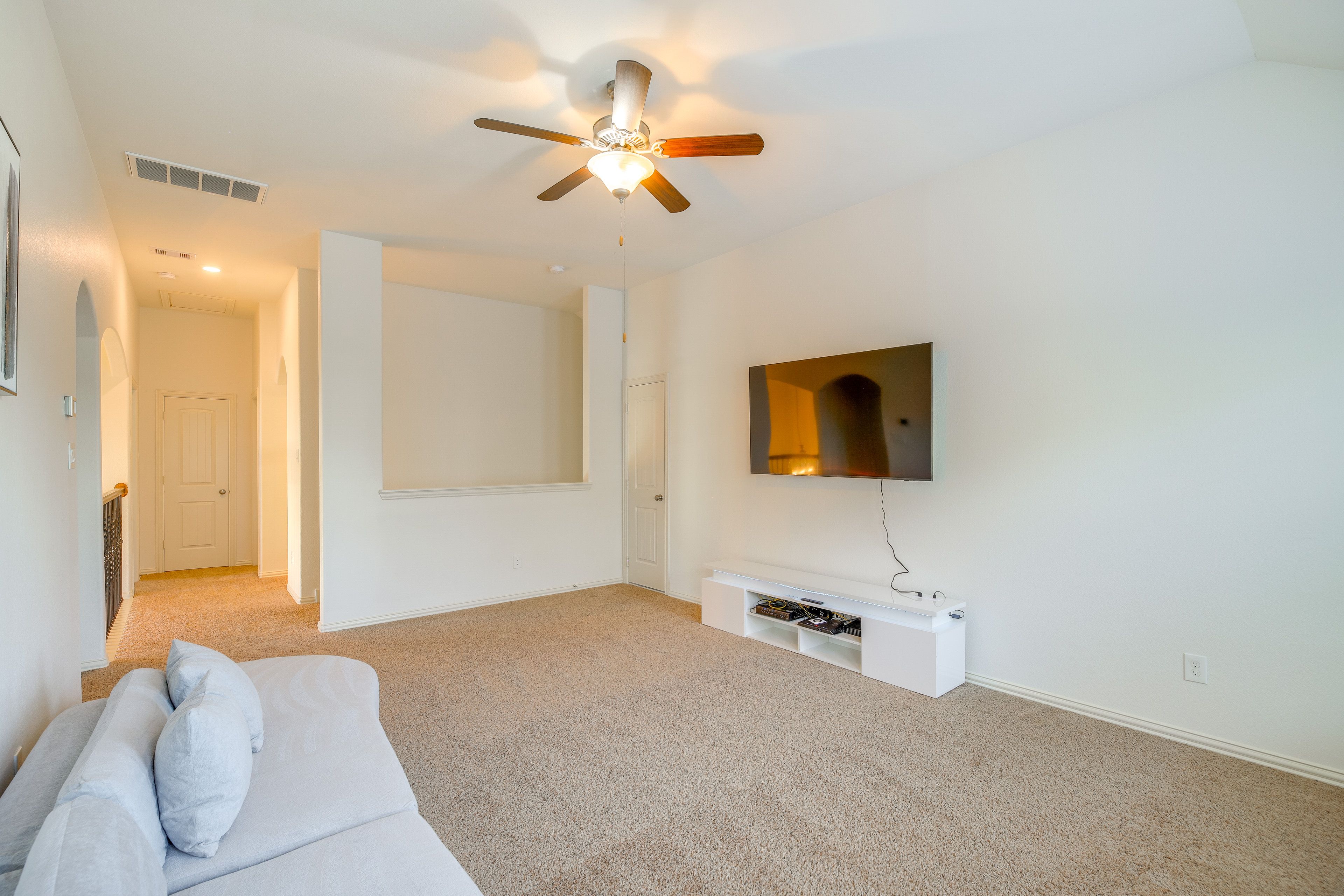 Sitting Room | 2nd Floor