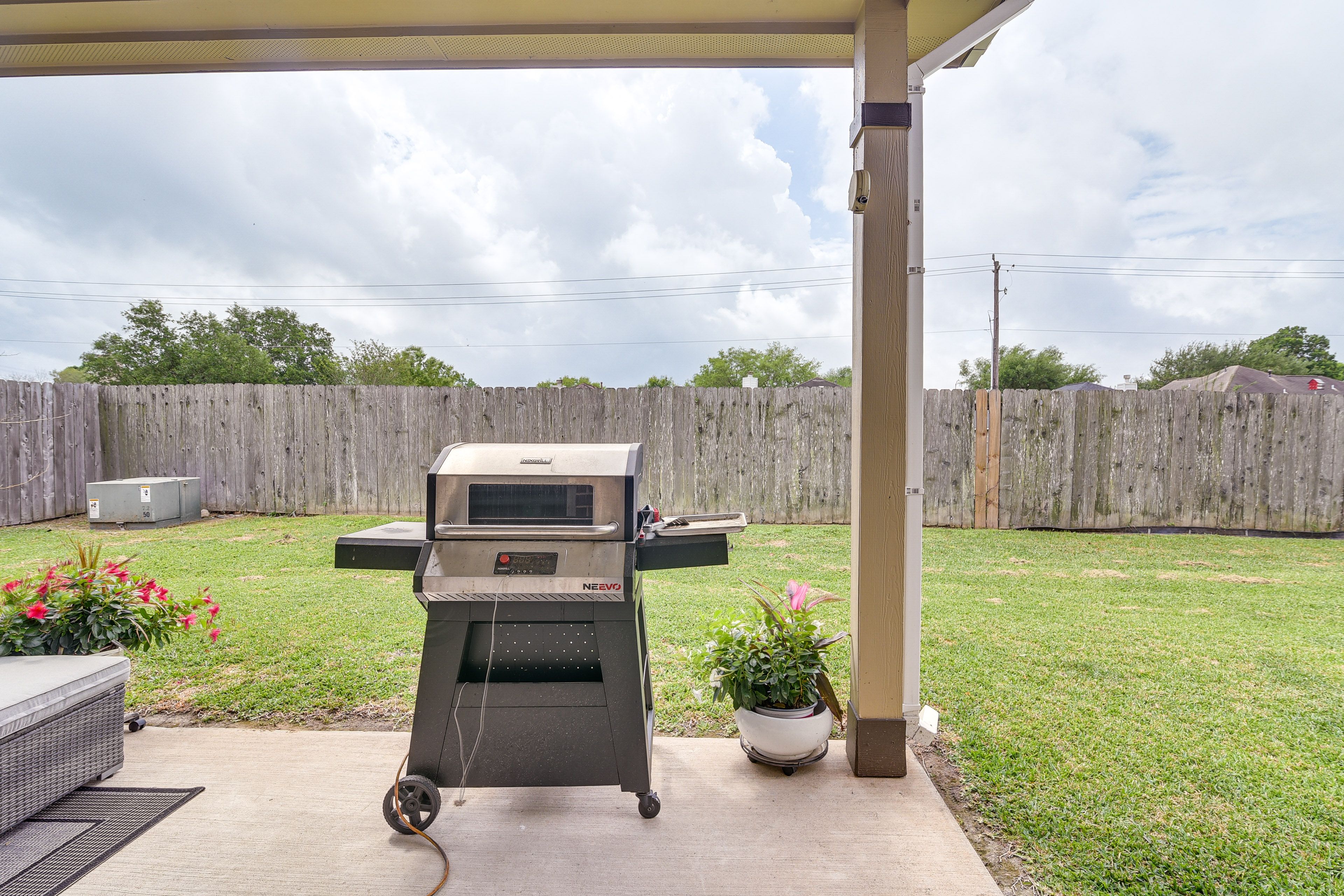 Patio & Yard