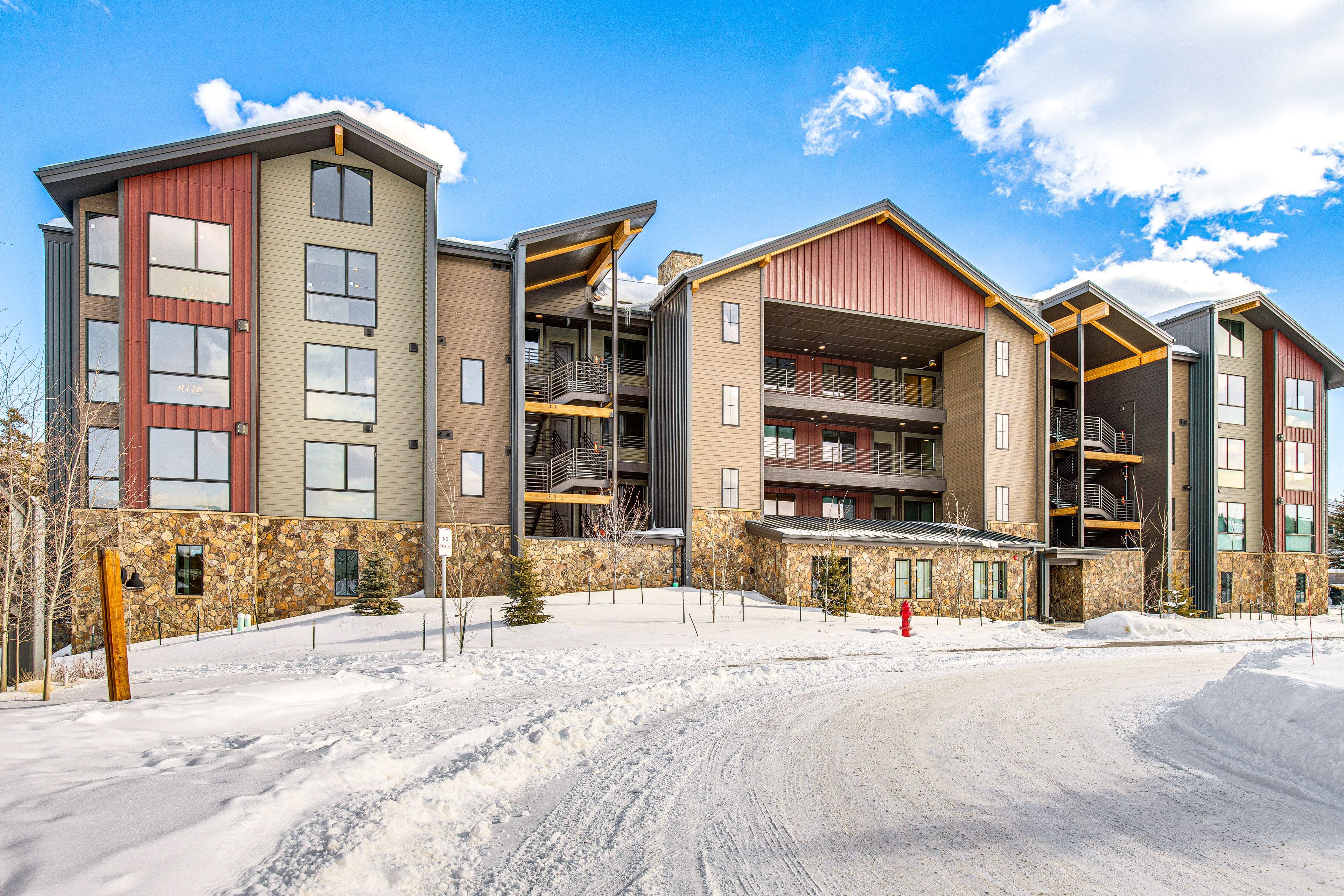 Headwaters Condos | Community Amenities