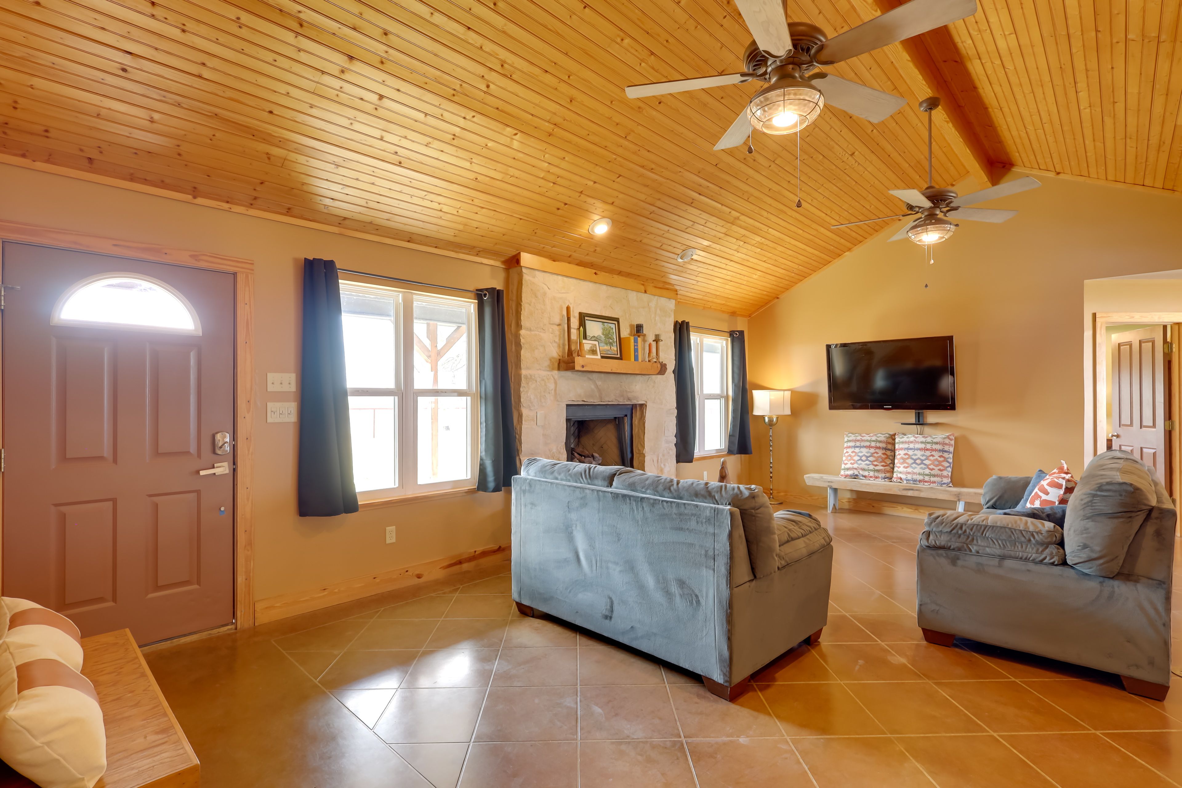 Living Room | 1st Floor | Free WiFi