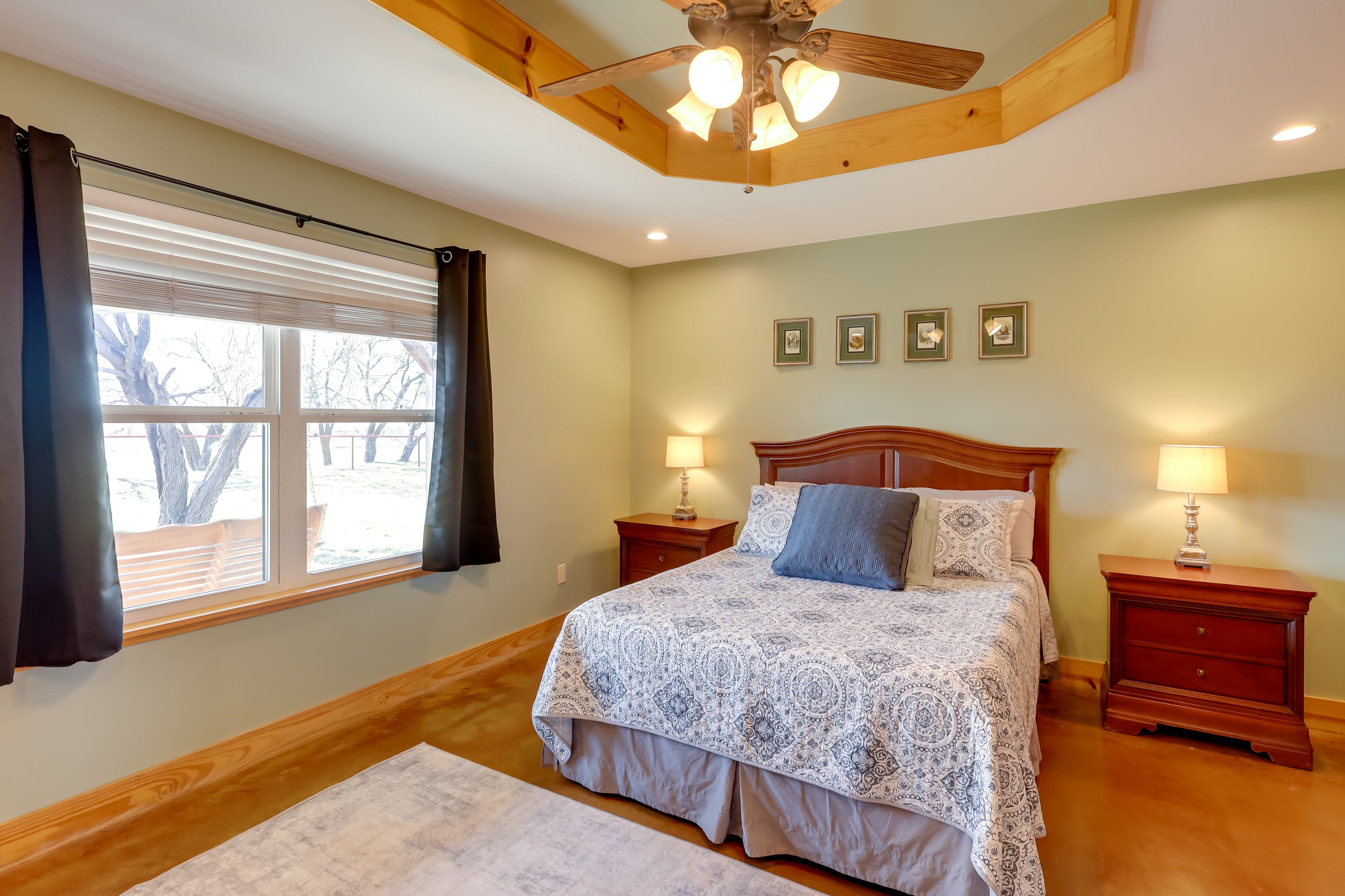 Bedroom 2 | 1st Floor | Queen Bed | Linens Provided