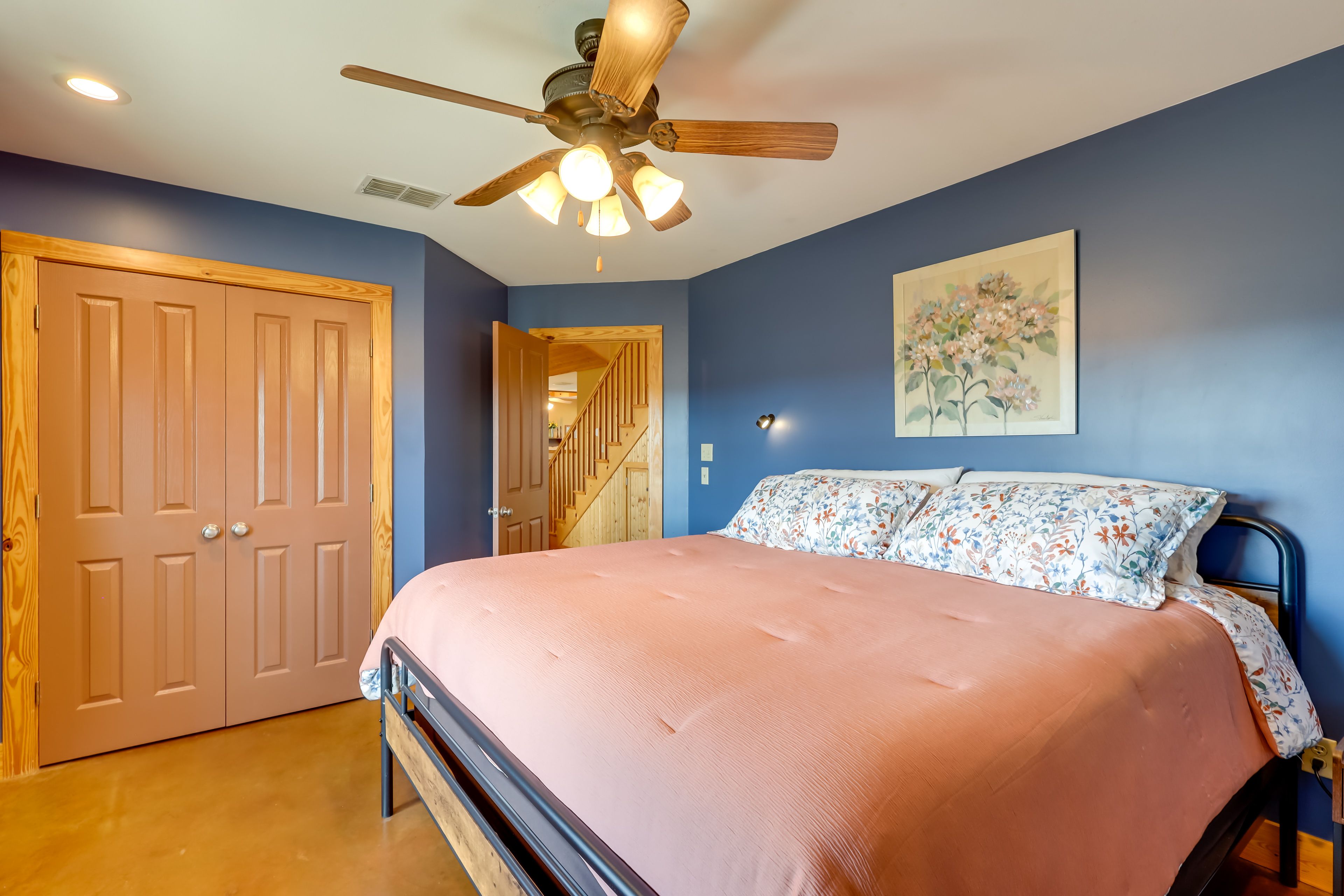 Bedroom 1 | 1st Floor | King Bed | Linens Provided