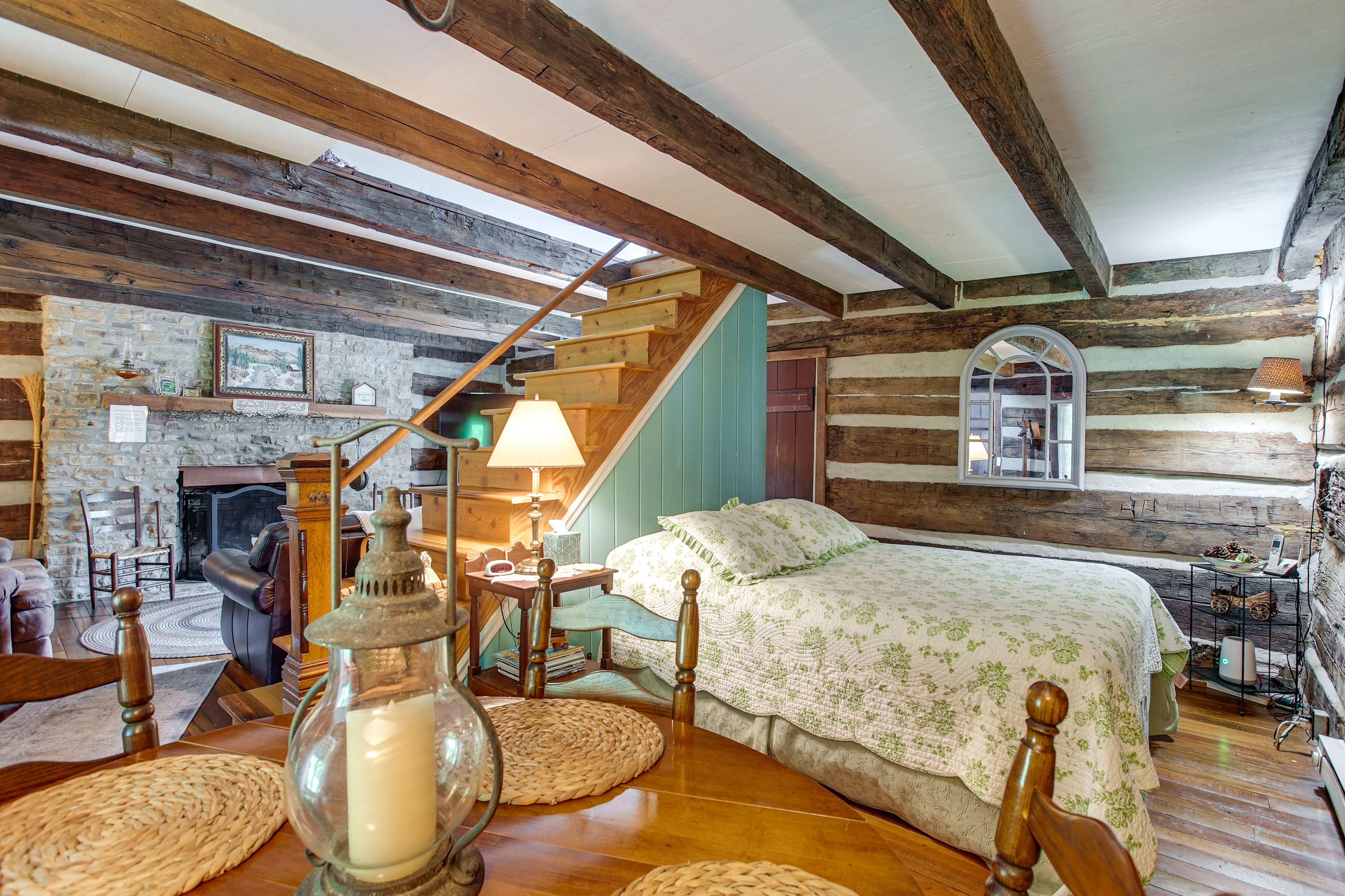 Sleeping Nook | Main Level | Full Bed