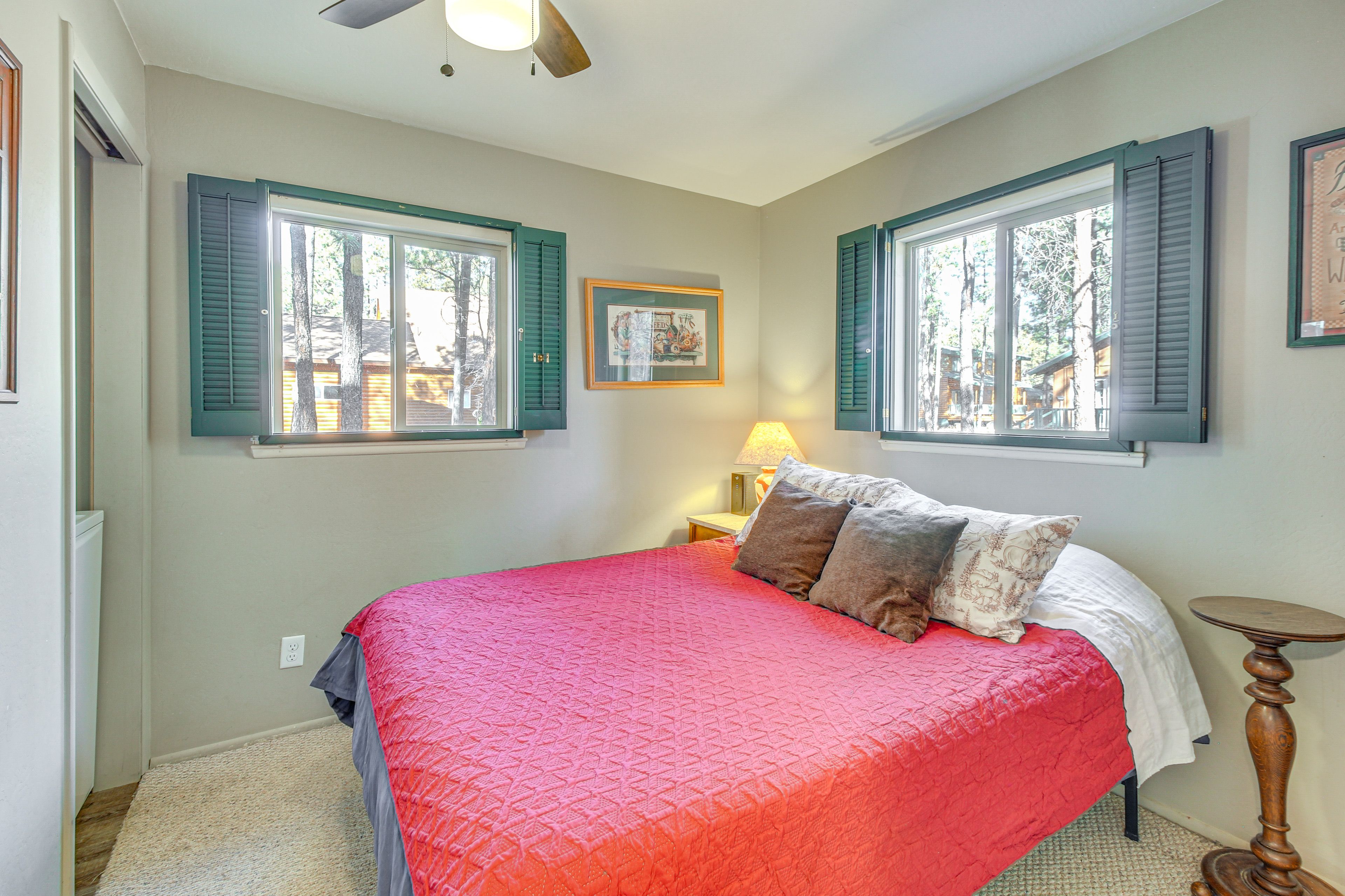 Bedroom 2 | 1st Floor | Queen Bed | Linens Provided