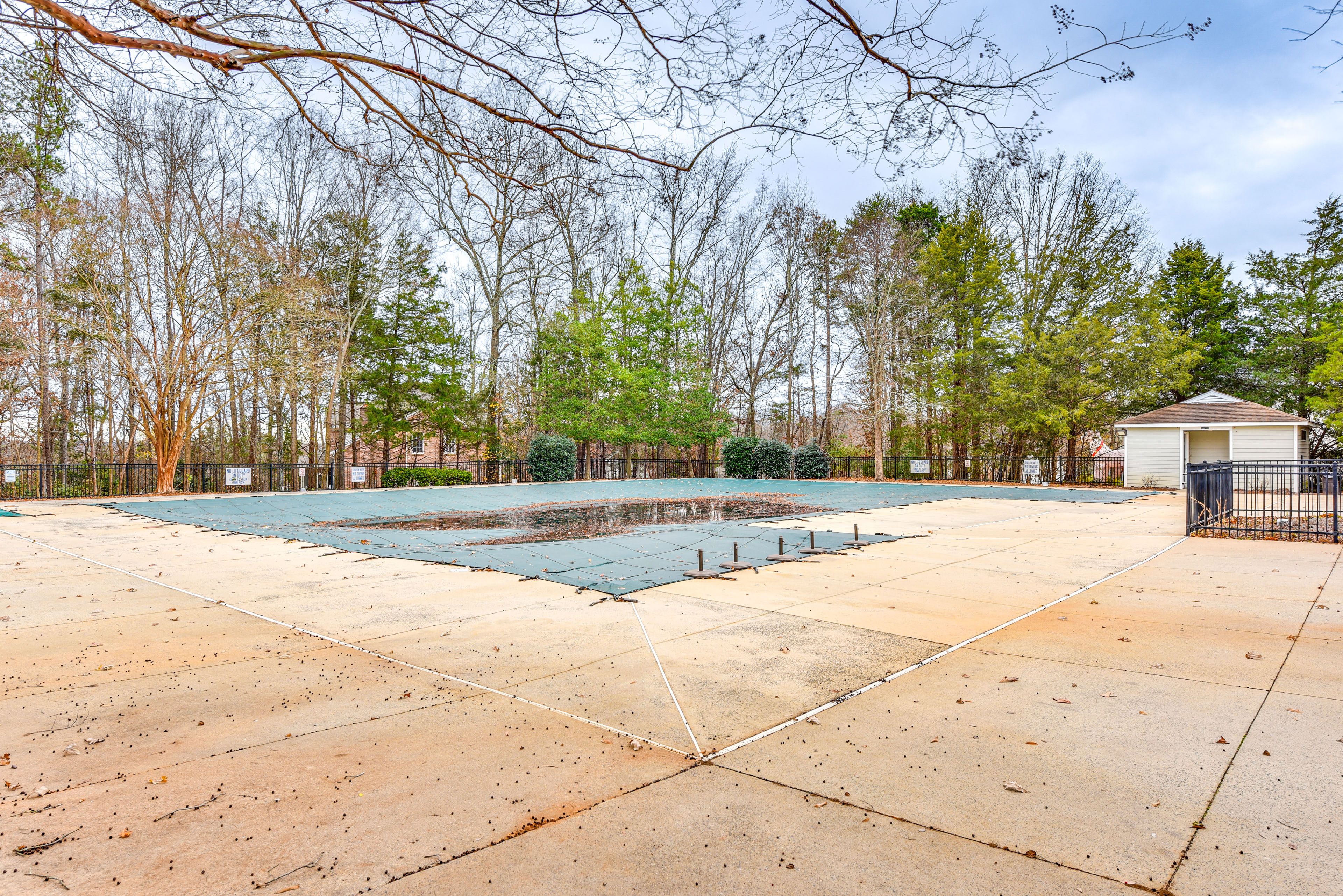 Community Amenities | Pool | Playground | Tennis Courts