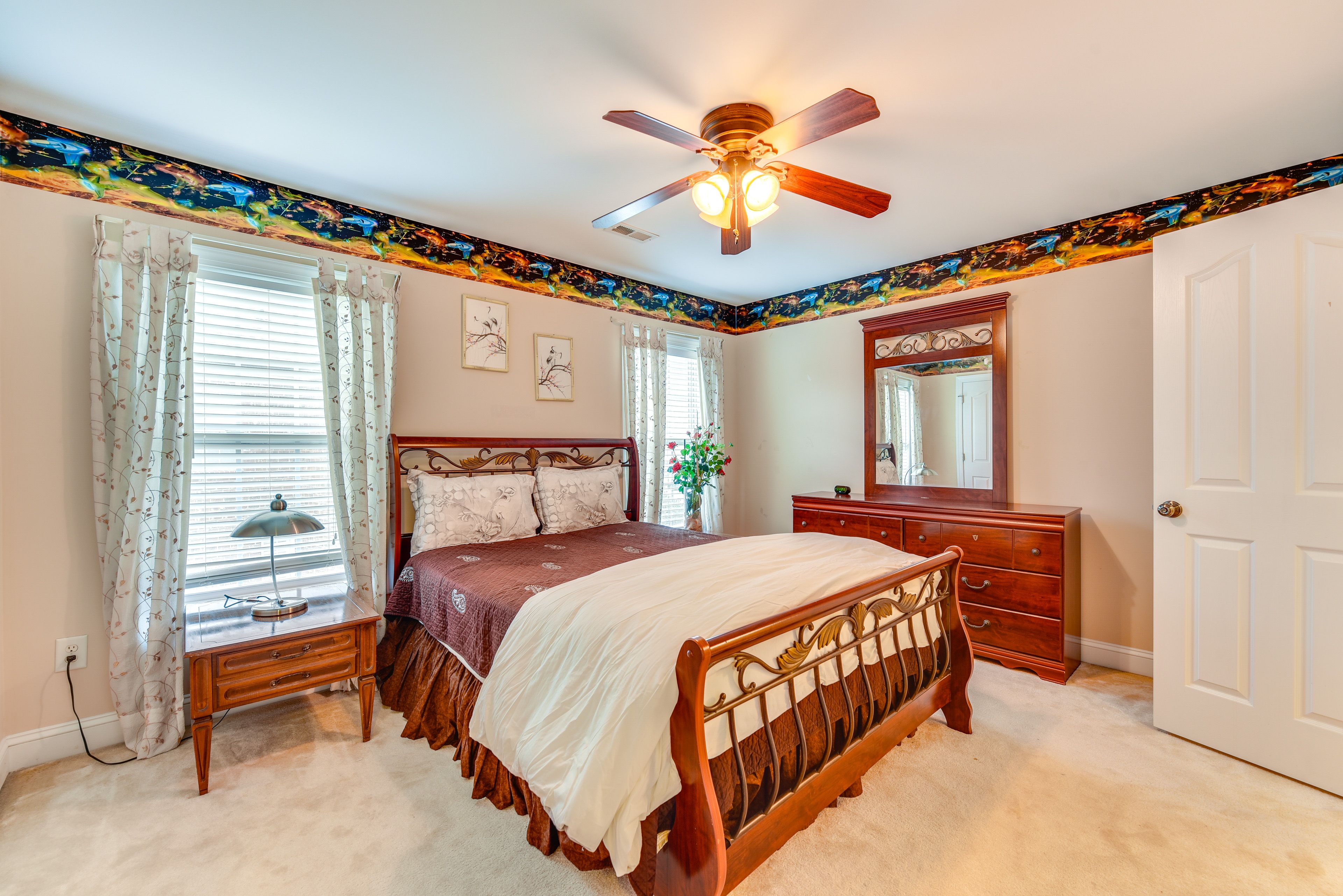 Bedroom 3 | 2nd Floor | Queen Bed