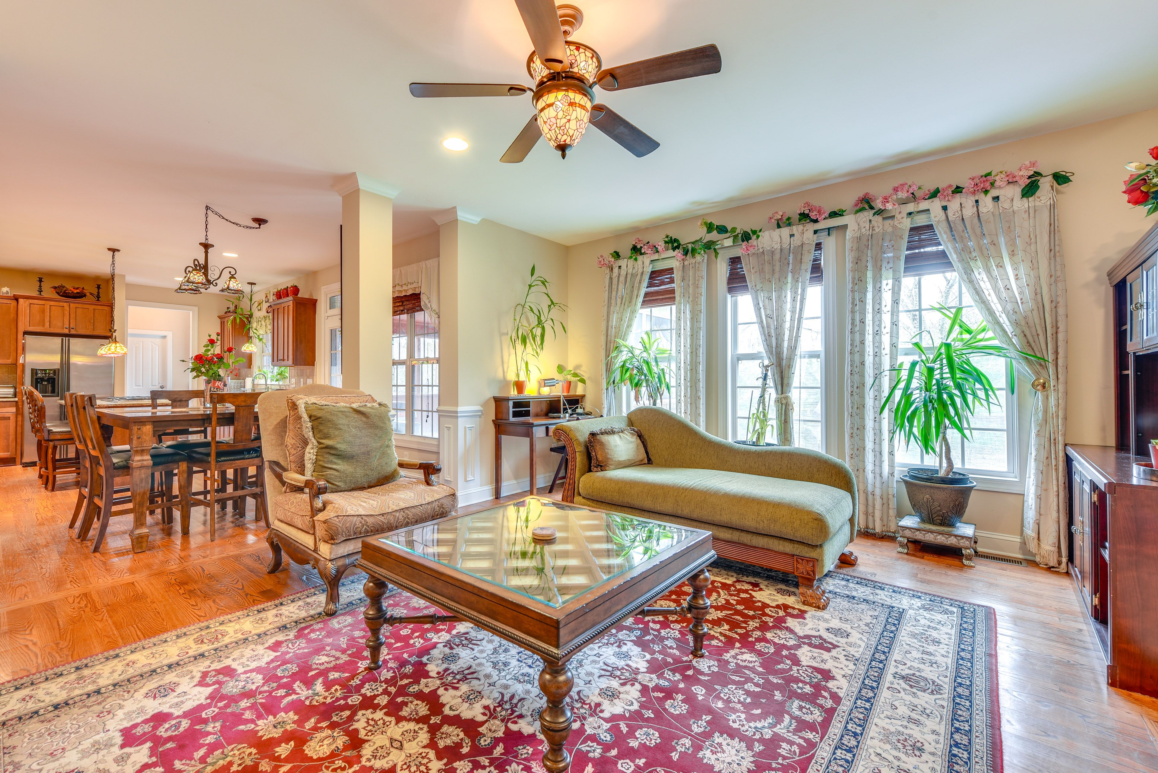 Living Room | 1st Floor | Smart TV | Gas Fireplace