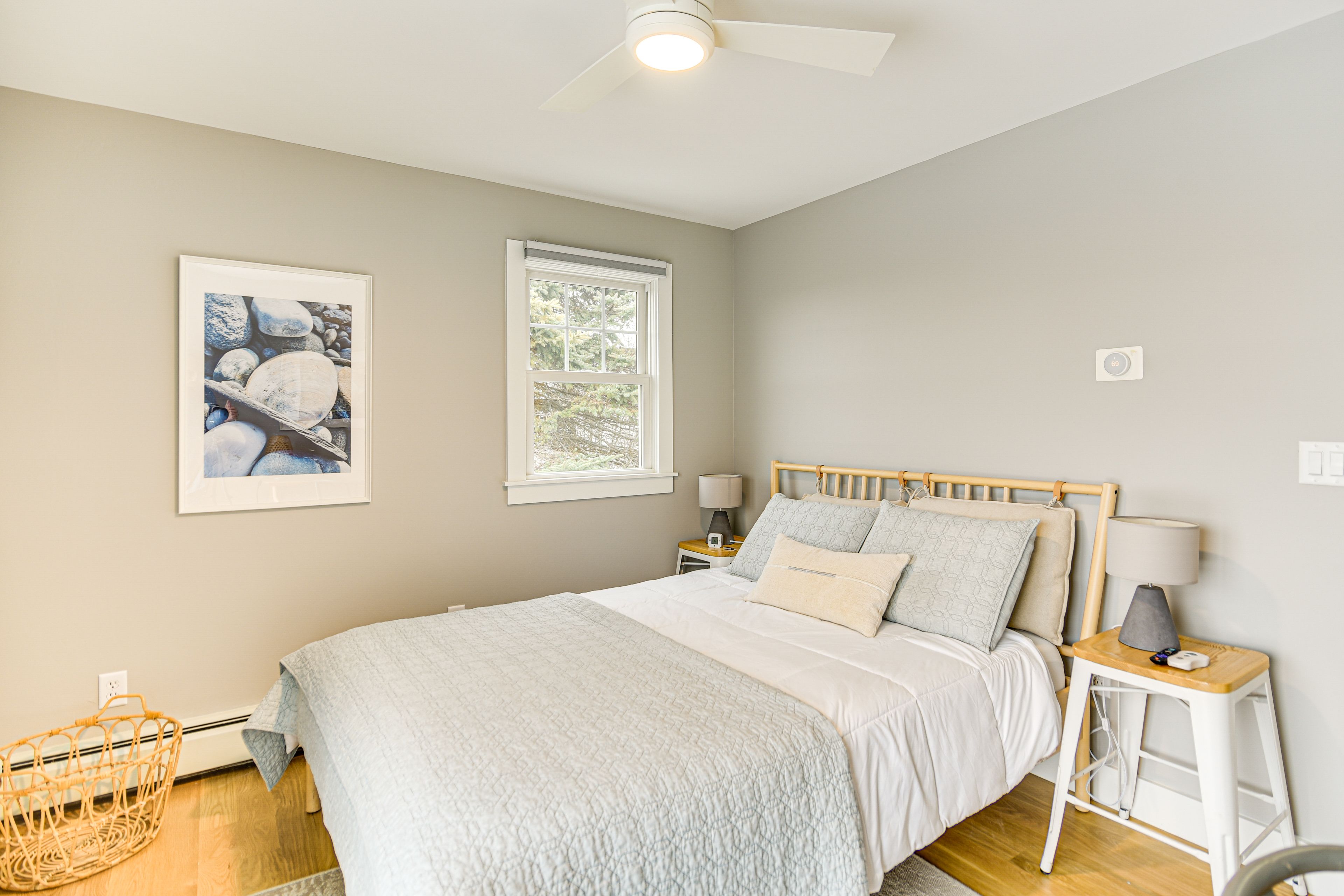 Bedroom 2 | Main Level | Queen Bed | Linens Provided