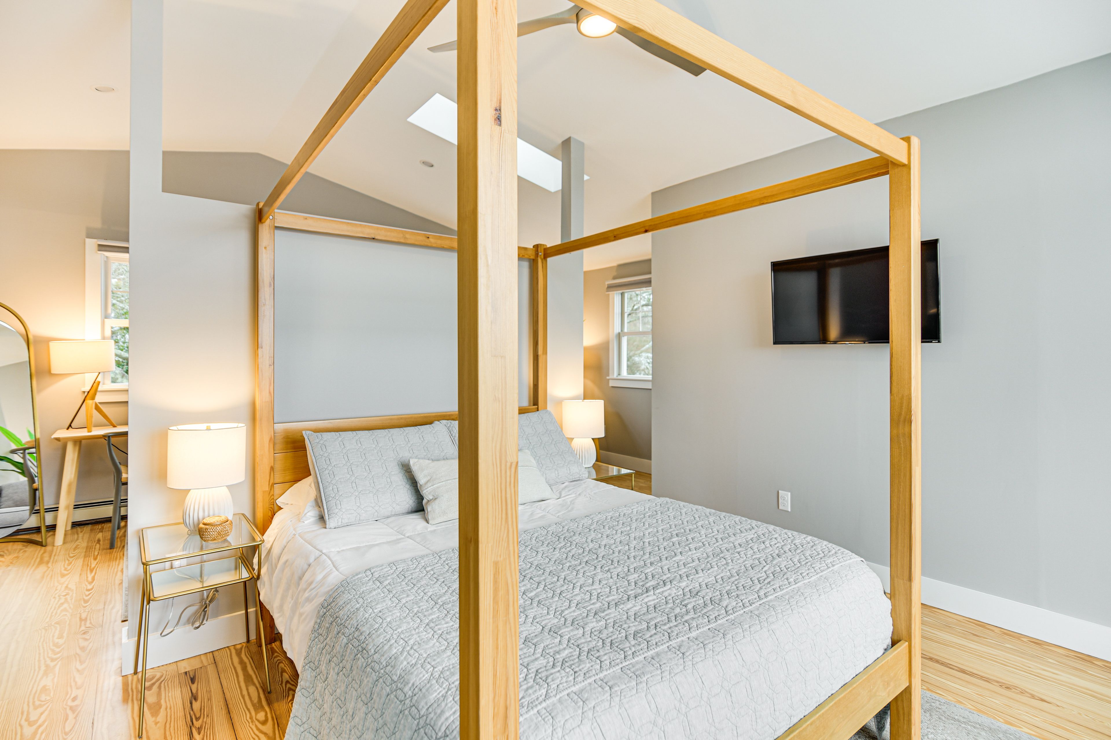 Bedroom 3 | Upper Level | Queen Bed | Linens Provided