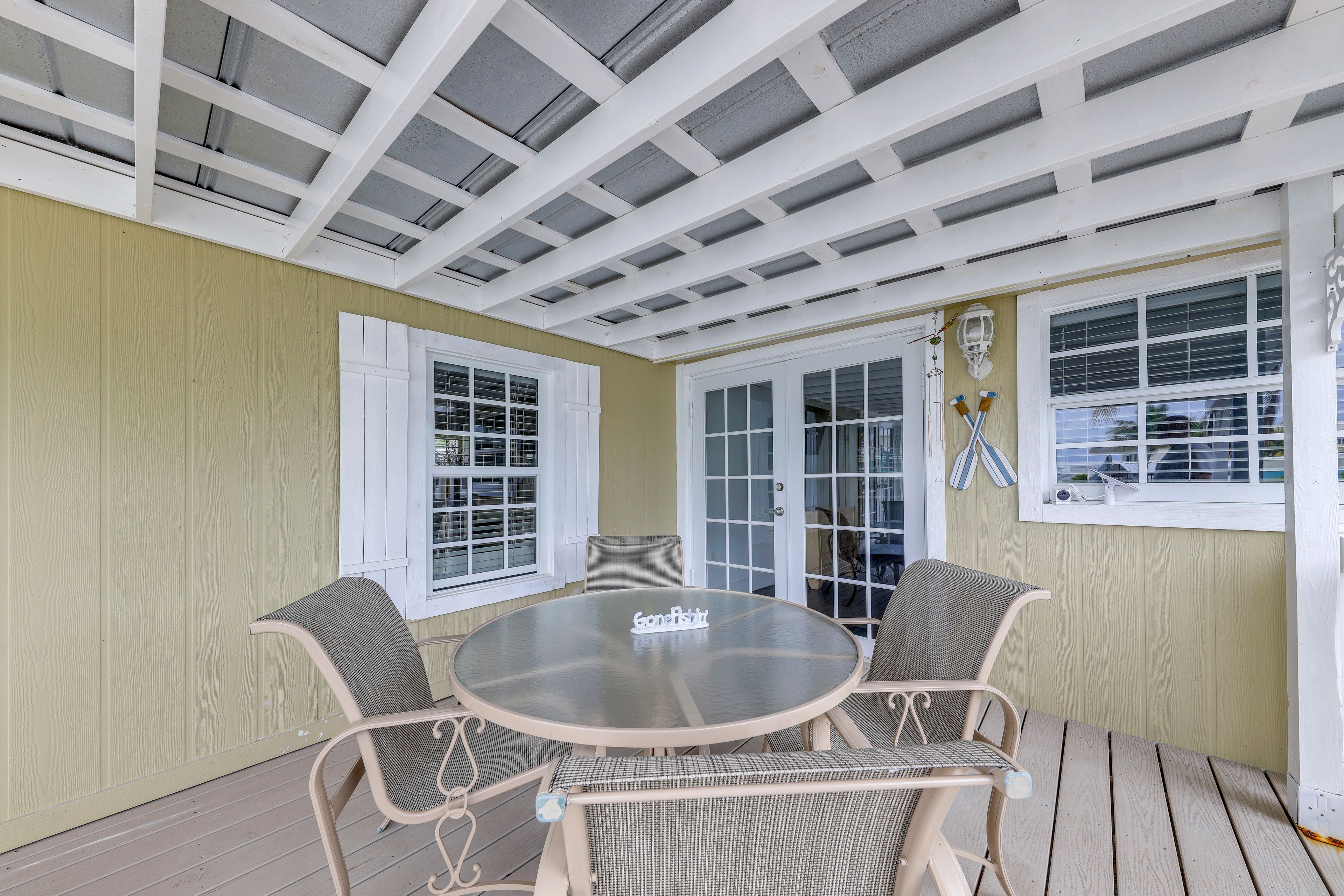 Covered Deck | Outdoor Dining Area