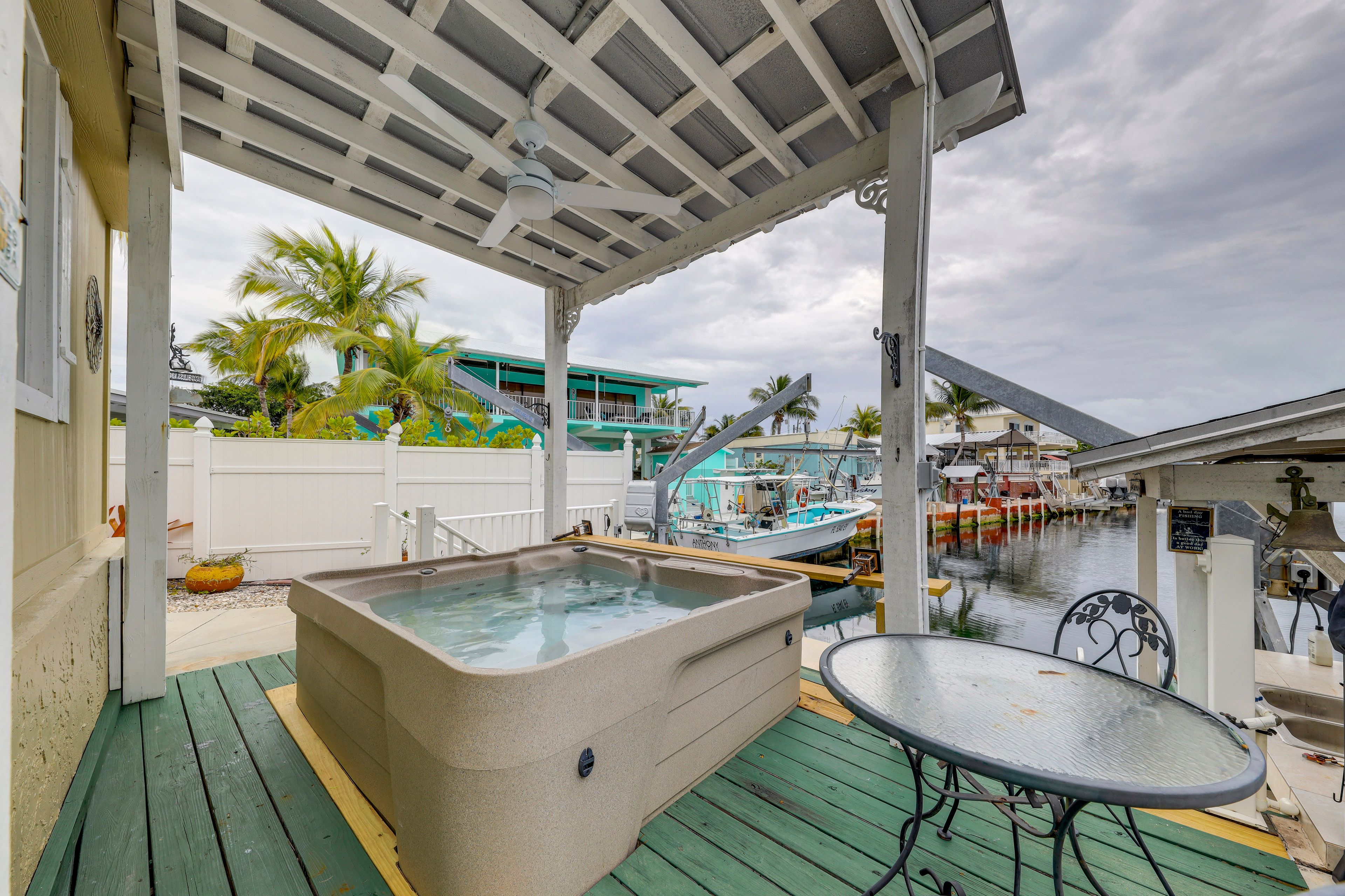 Gazebo | Private Hot Tub