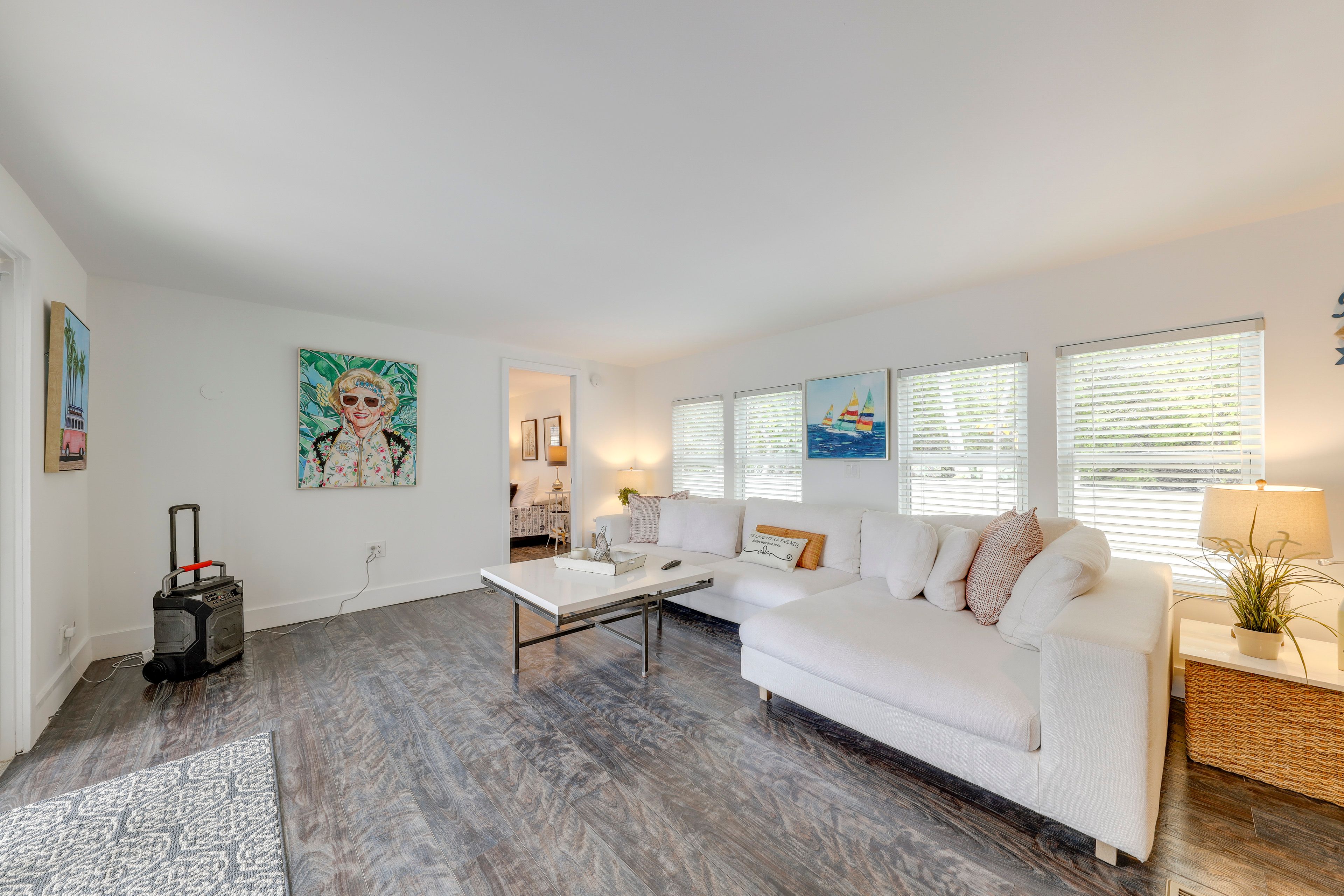 Living Room | Smart TV | Free WiFi