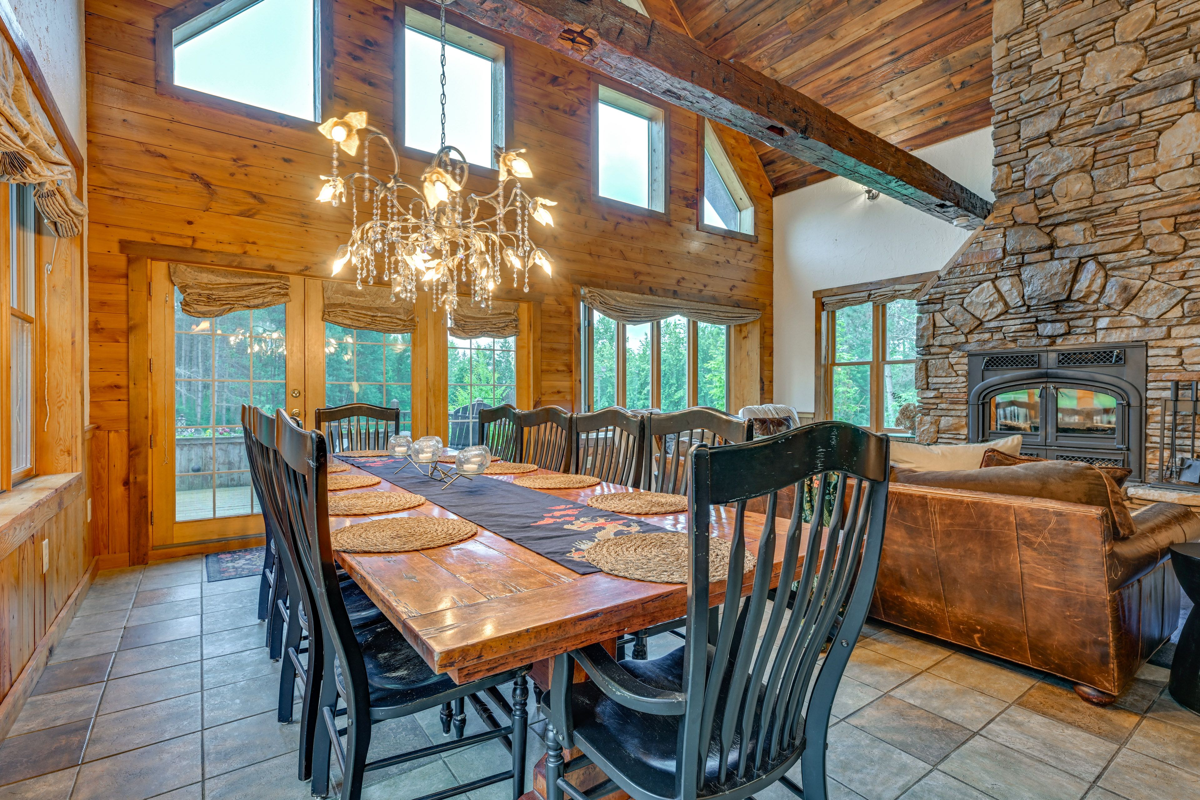 Dining Area | Main Level