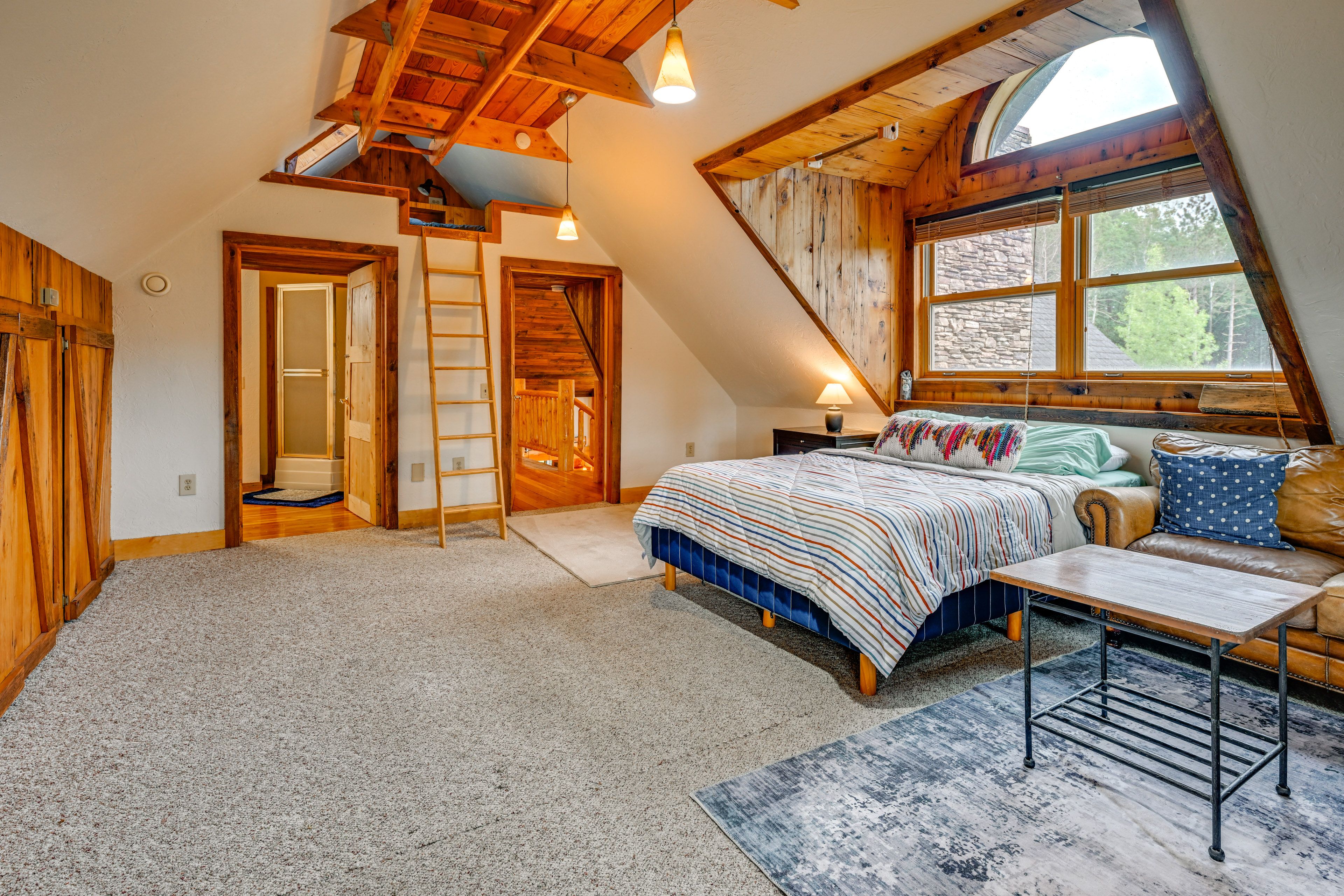 Bedroom 2 | Queen Bed | Upper Level