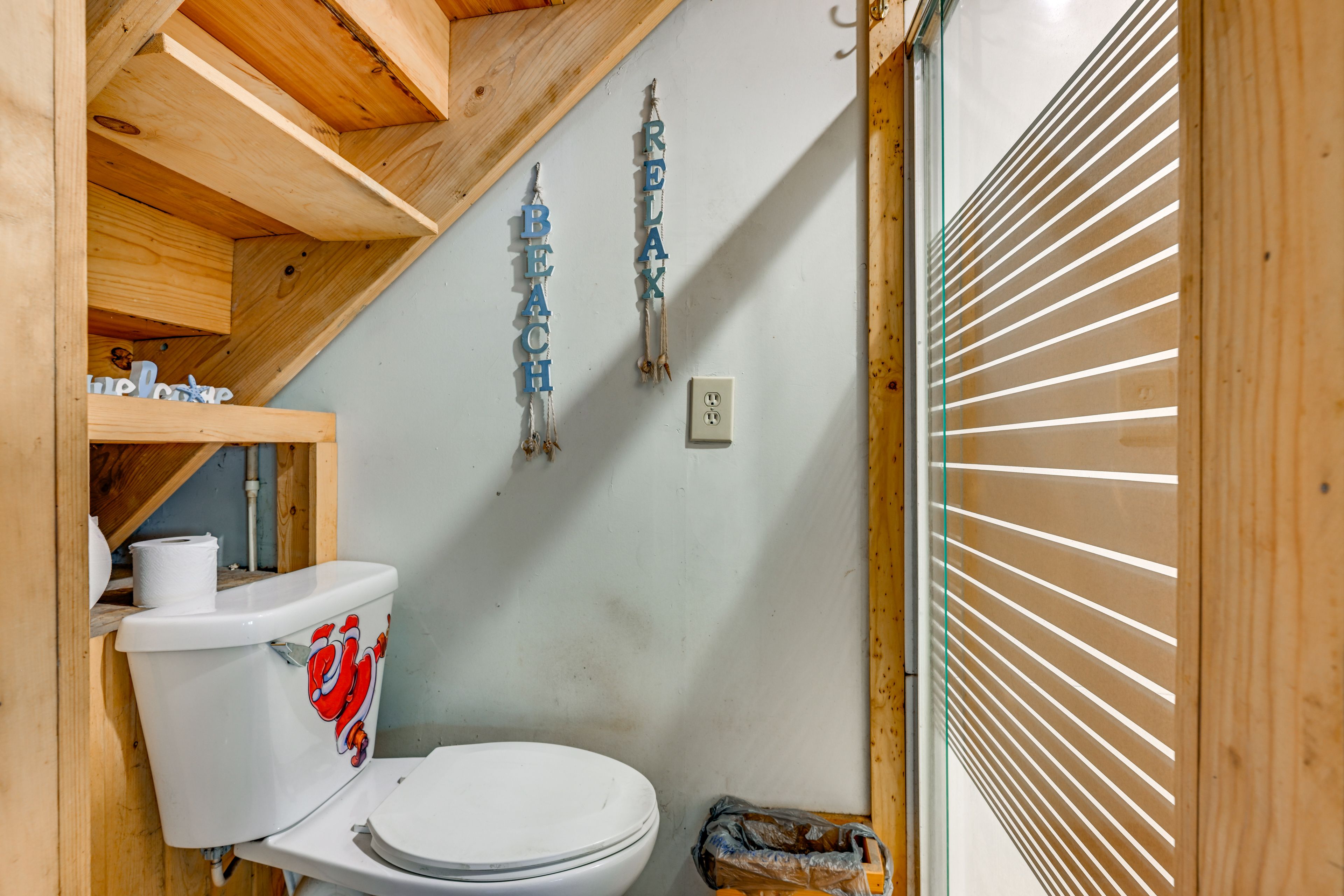 Bathroom | Upper Level