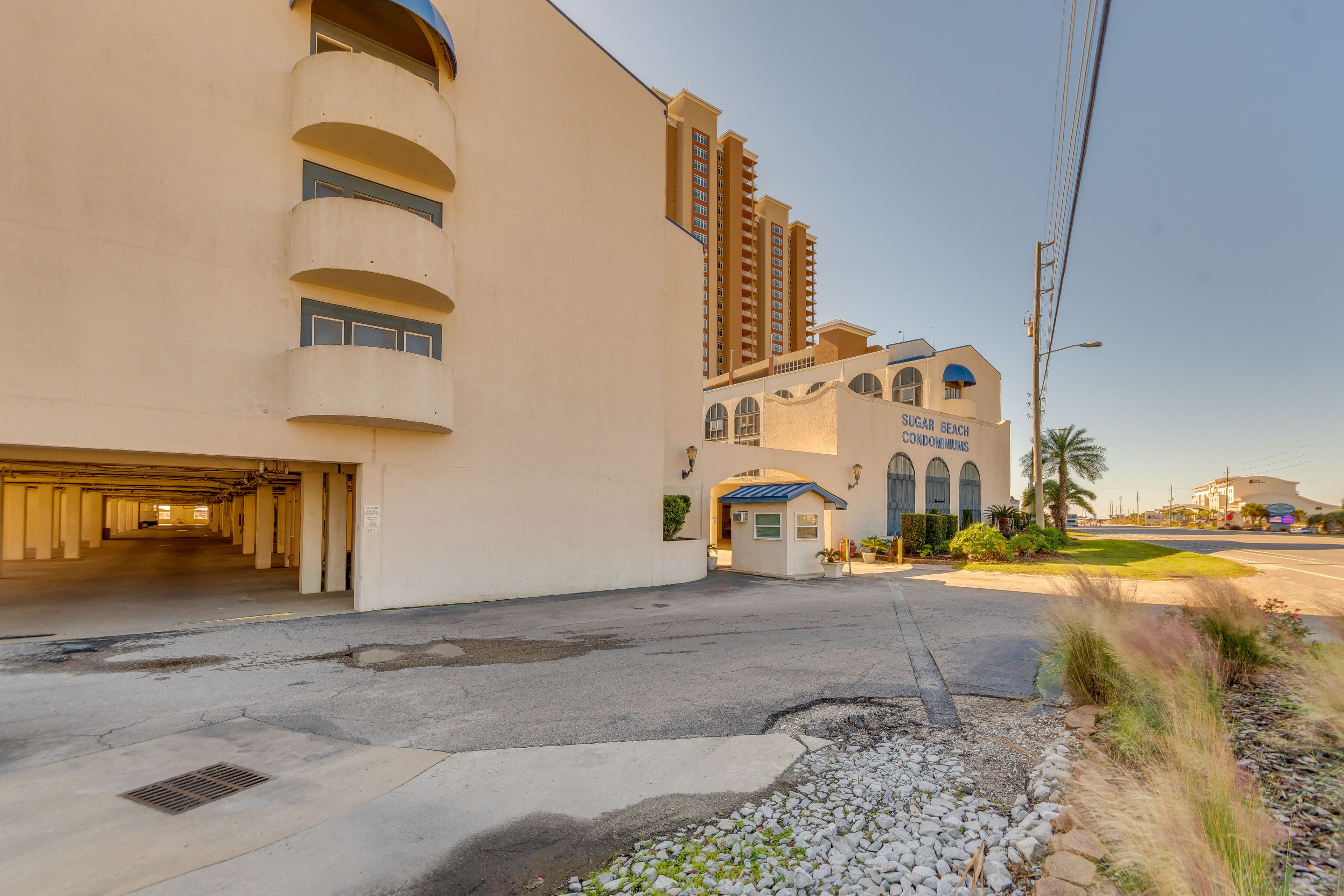 Parking | Parking Garage (1 Vehicle; Pass Provided)